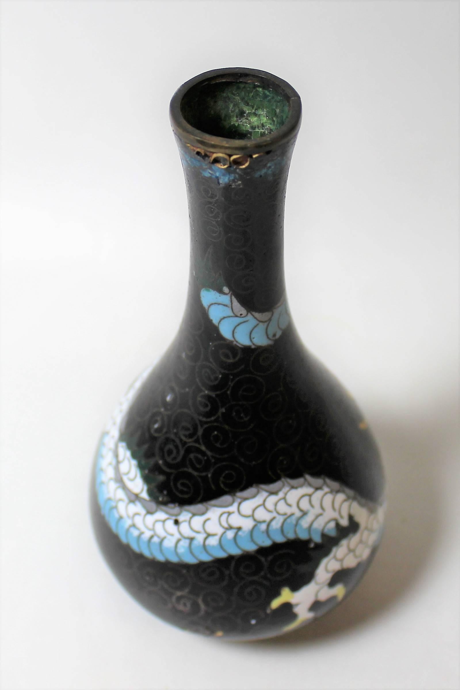 Japanese Meiji Period Cloisonne Dragon Vase In Fair Condition In Hamilton, Ontario