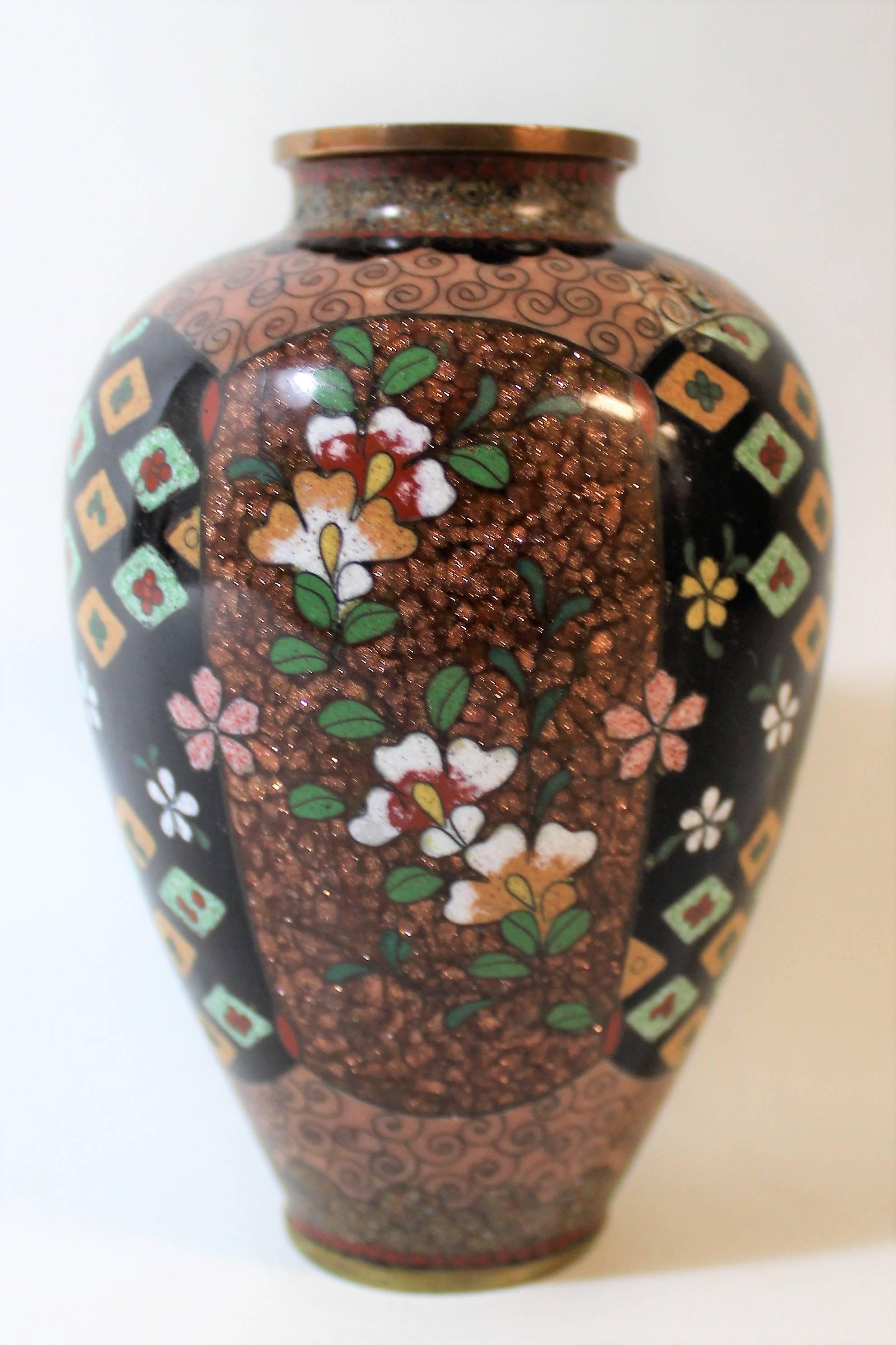 Cloissoné Japanese Meiji Period Cloisonne Vase