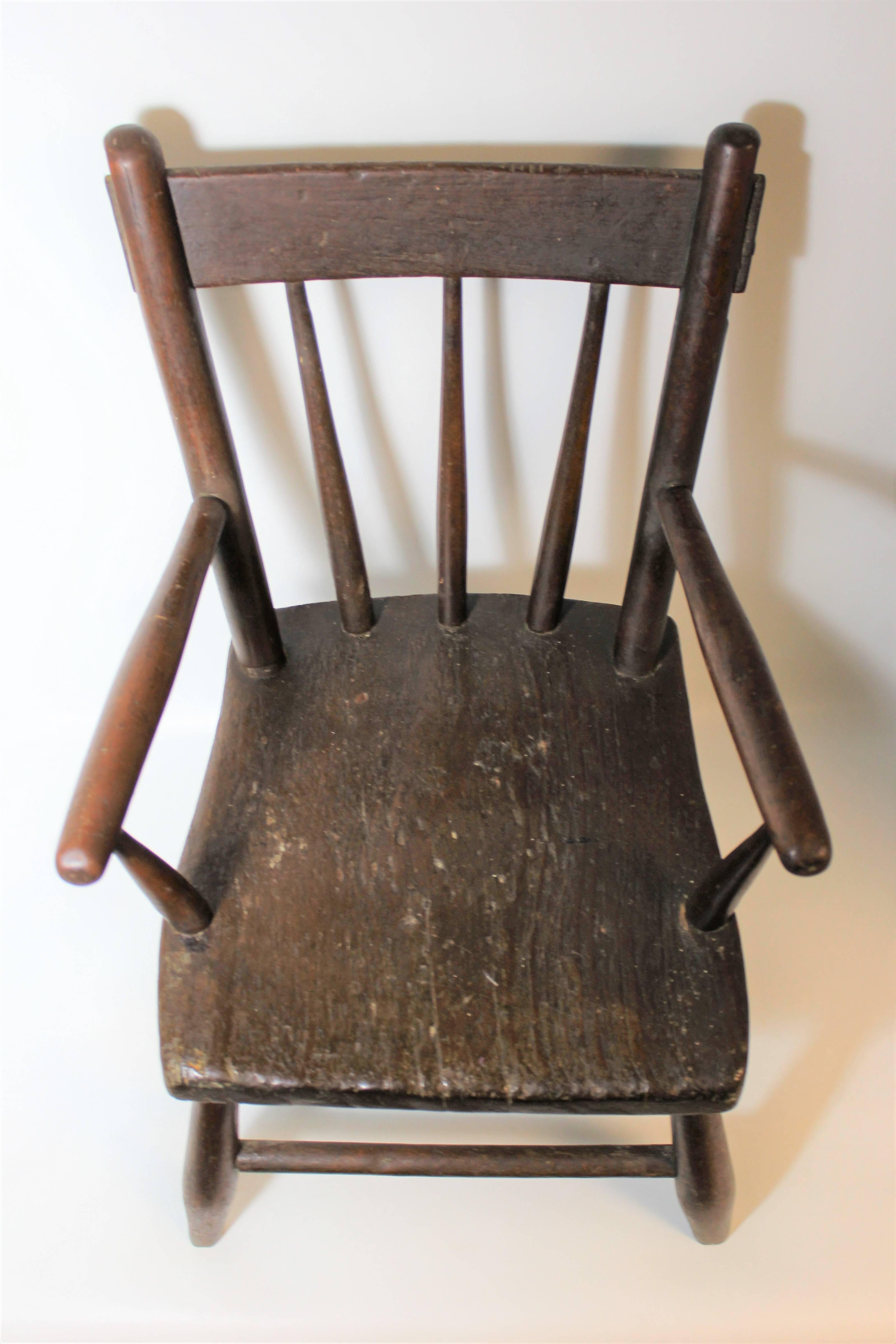 Early 19th Century Child's Windsor Chair For Sale 1