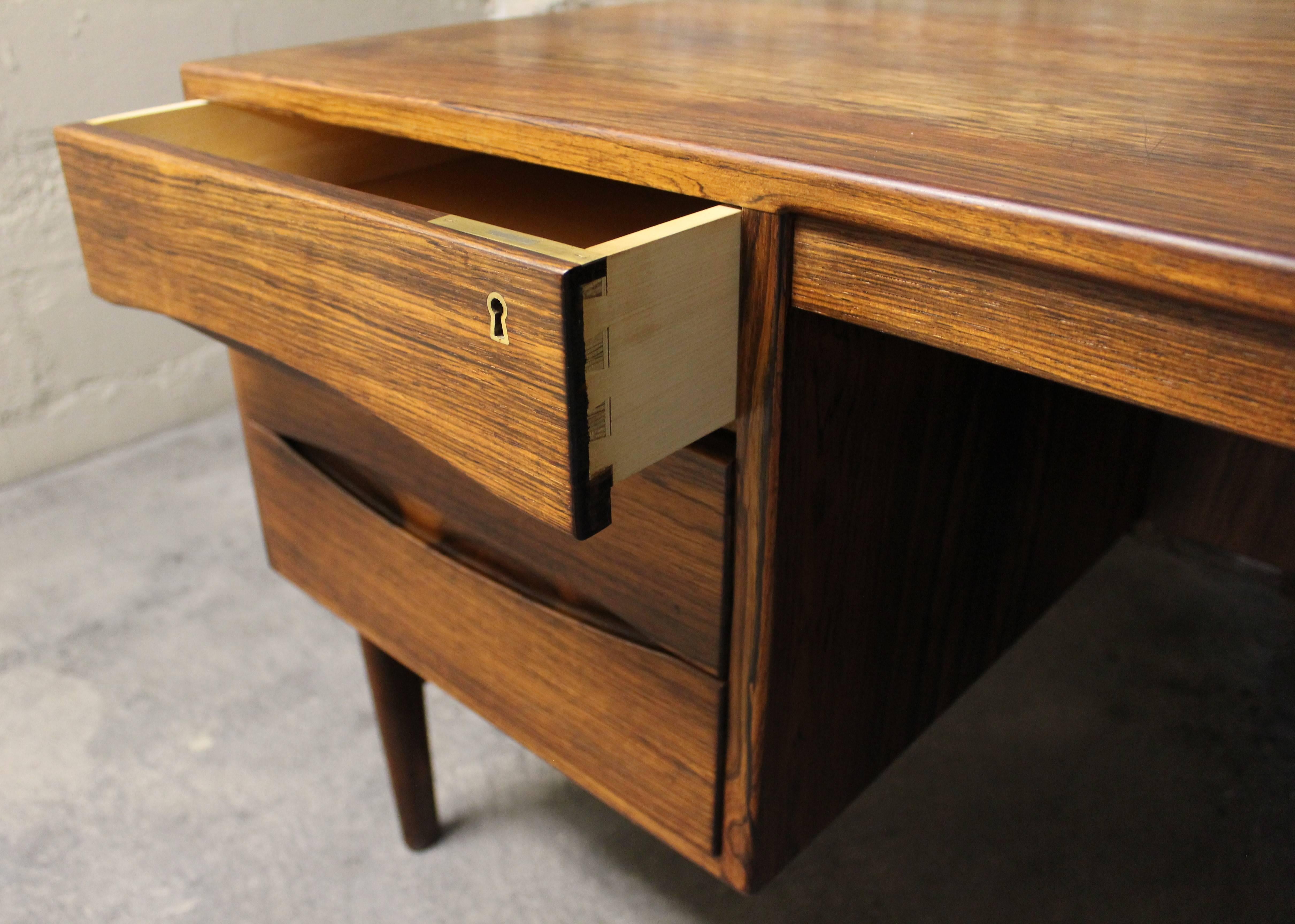 Danish Rosewood Executive Desk Attributed to Arne Vodder 2