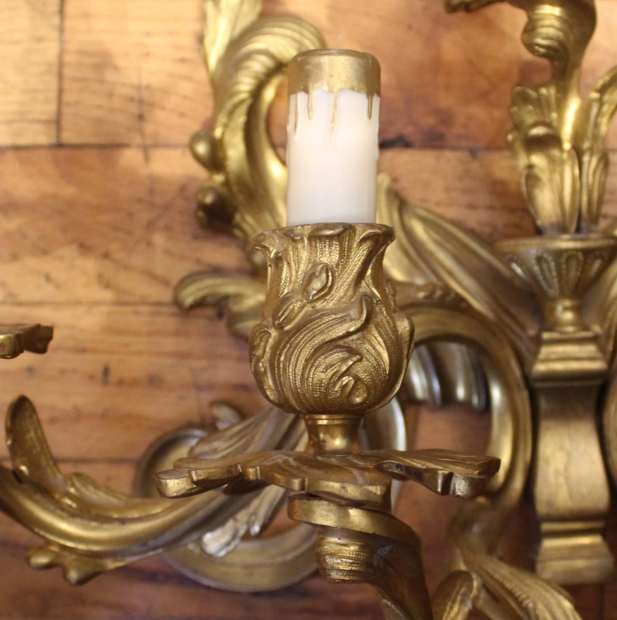 20th Century Pair of Louis XVI Style Gilt Bronze Wall Sconces For Sale