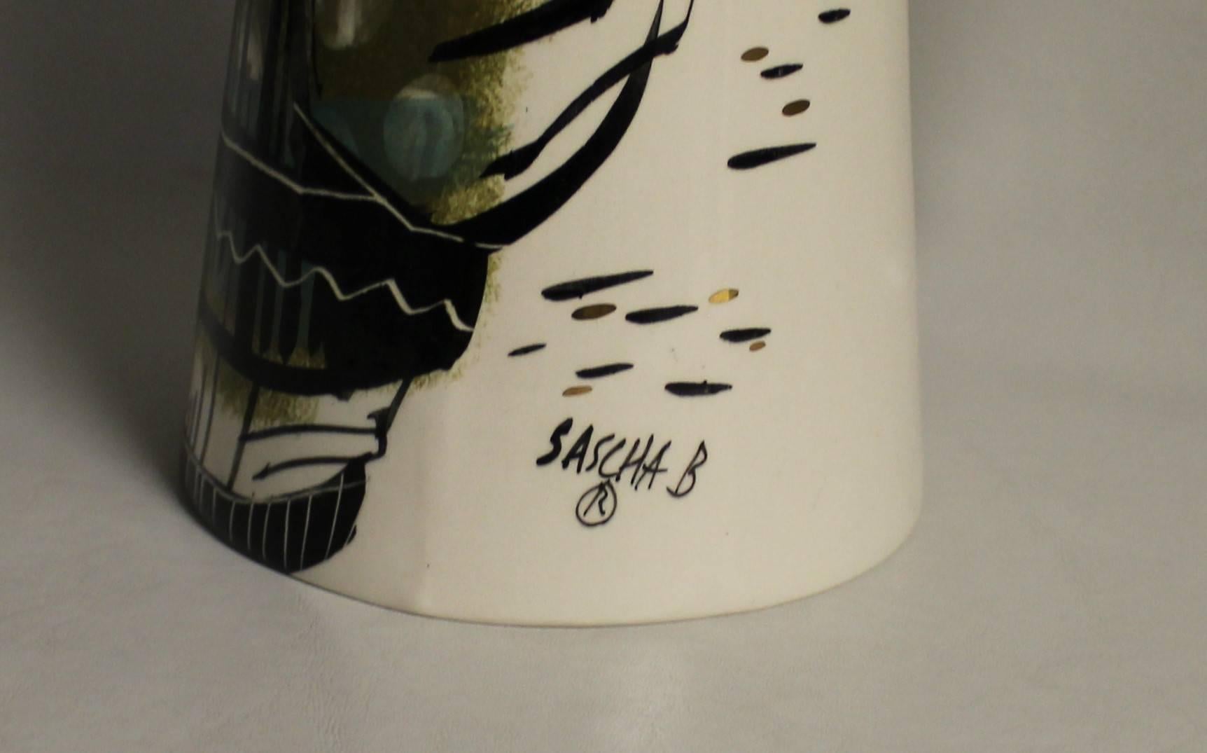 Sascha Brastoff Ceramic Eskimo Vase In Excellent Condition For Sale In Hamilton, Ontario