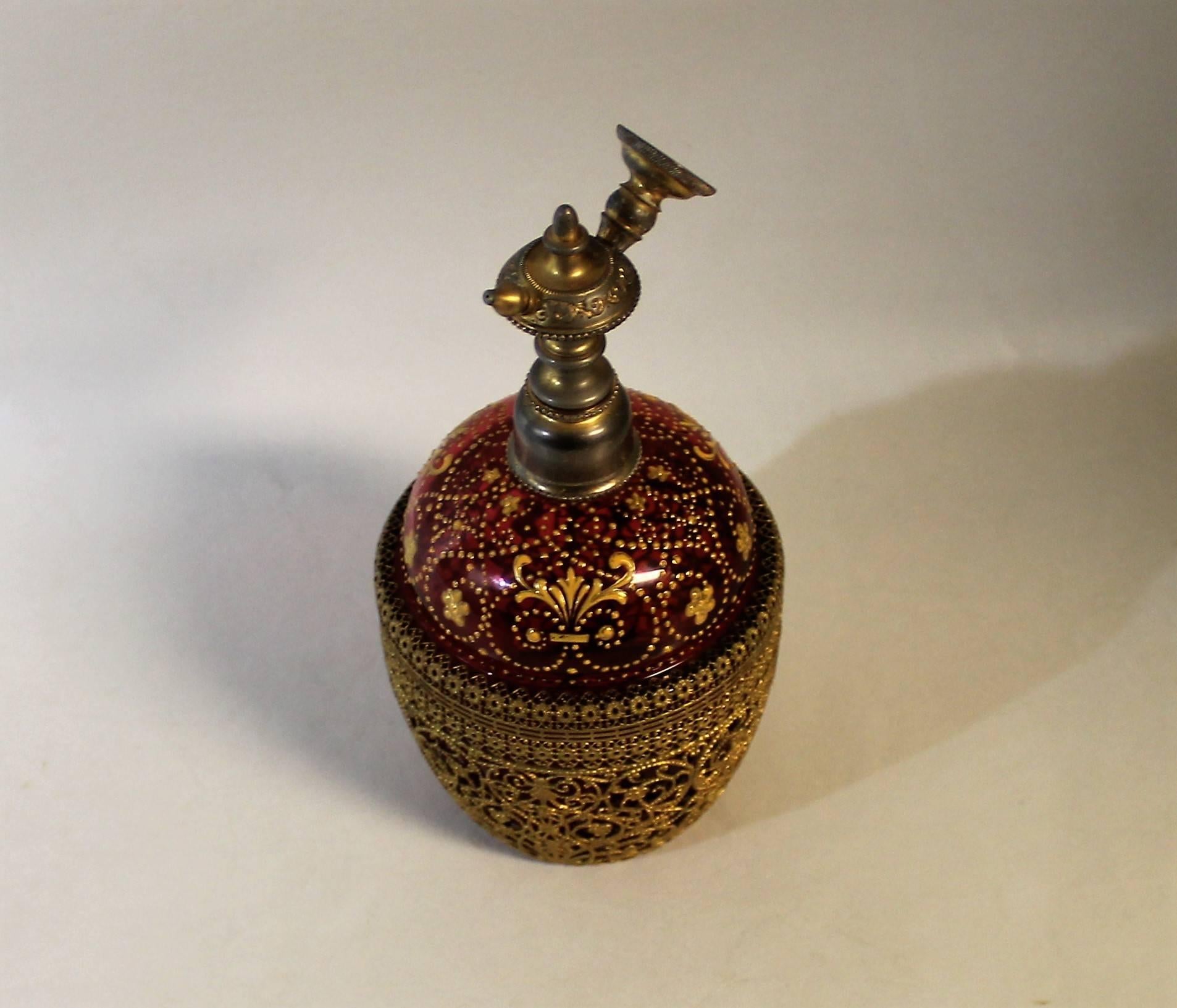 Cranberry Glass Perfume Bottle with Filigree and Gold Enamel In Good Condition For Sale In Hamilton, Ontario