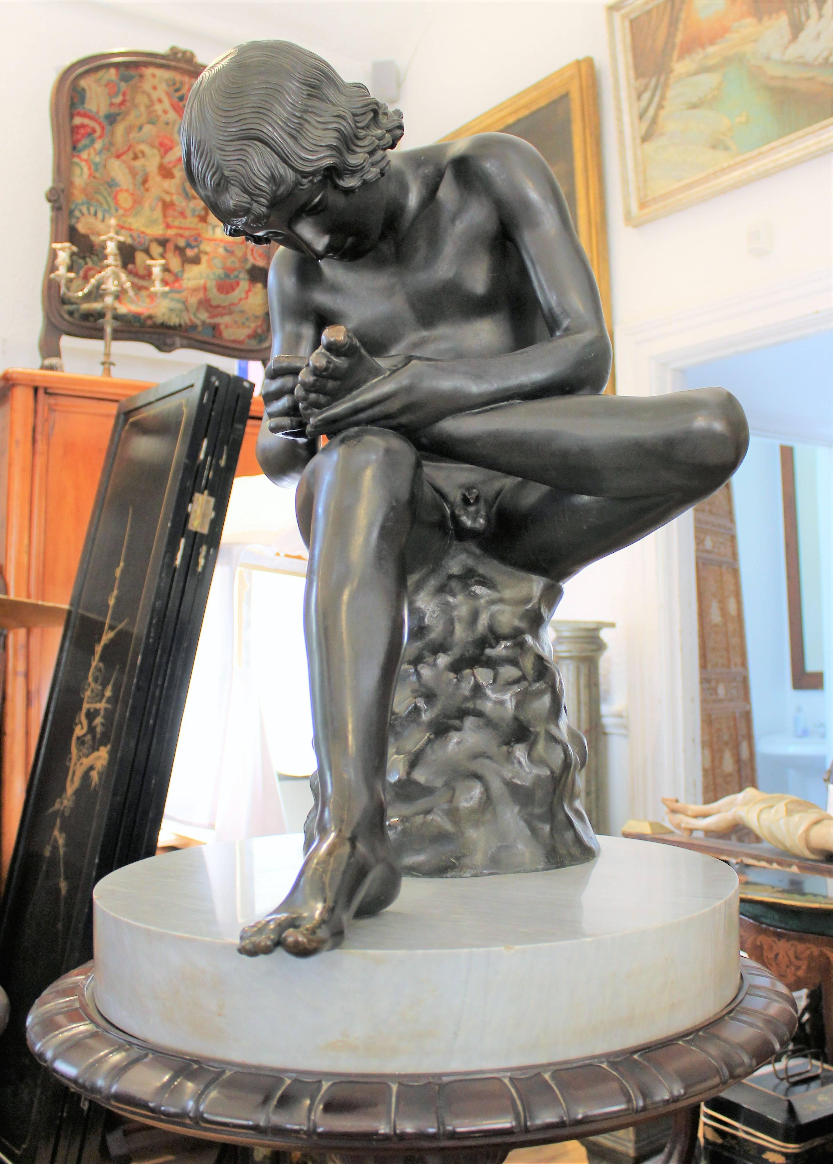Large 19th Century Italian 'Spinario' Bronze Sculpture on Stand  For Sale 1