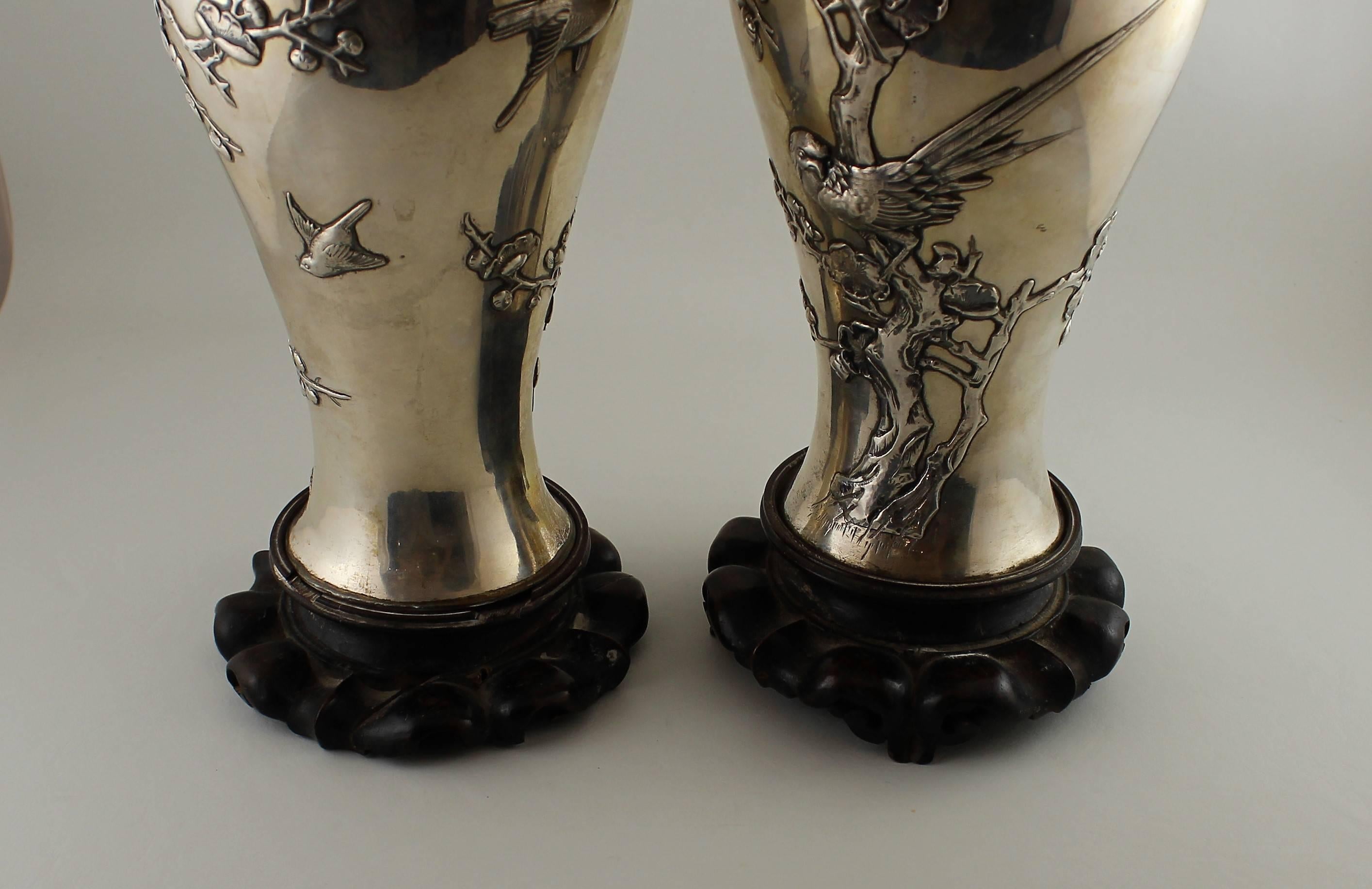 Pair of 19th Century Chinese Pao Kuang 'Canton' Silver Vases 2