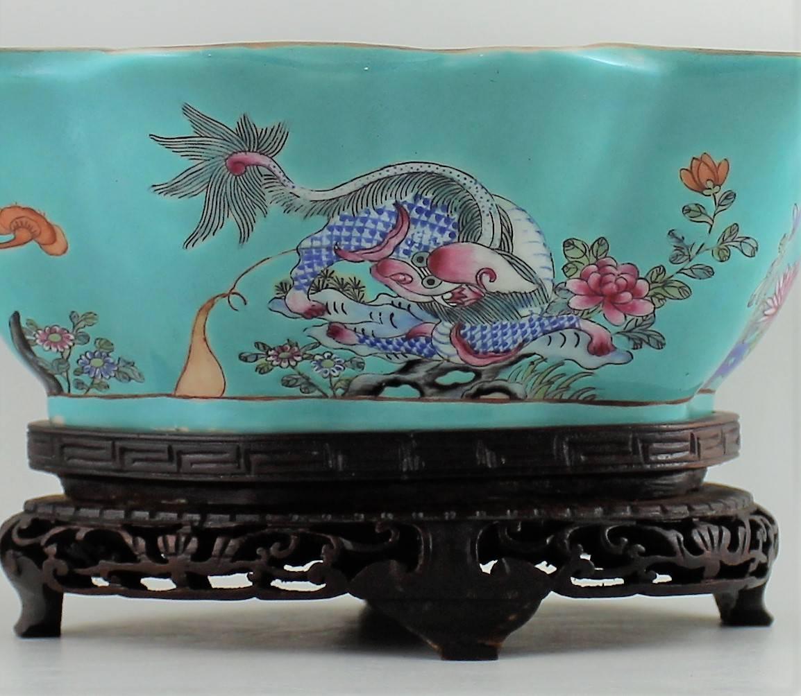 Pair of Chinese Porcelain Bowls on Stands 2