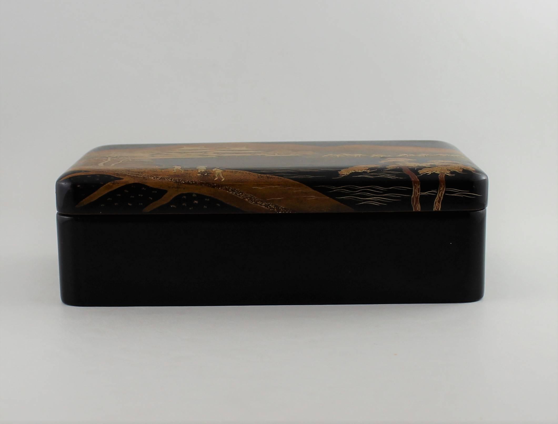 Mid-20th Century Japanese Lacquer Box