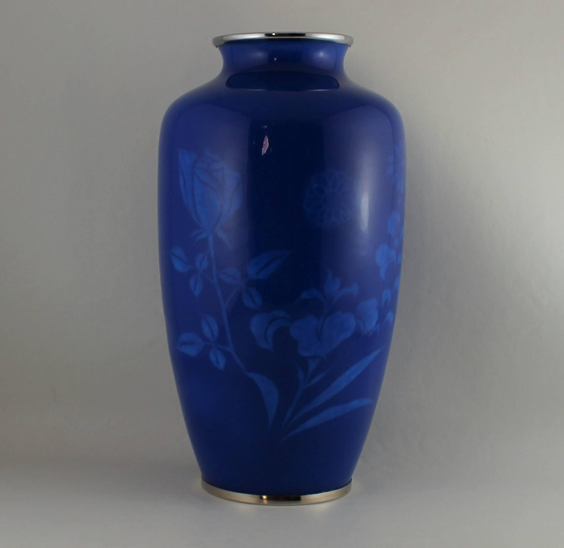 Japanese Wireless Cloisonne Vase In Good Condition For Sale In Hamilton, Ontario