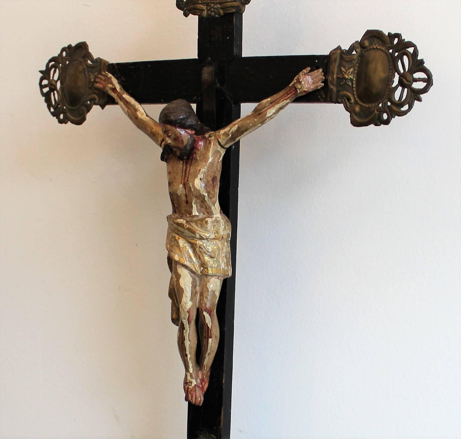 Early 19th Century Hand-Carved and Polychromed Wood Crucifix from Quebec In Good Condition In Hamilton, Ontario