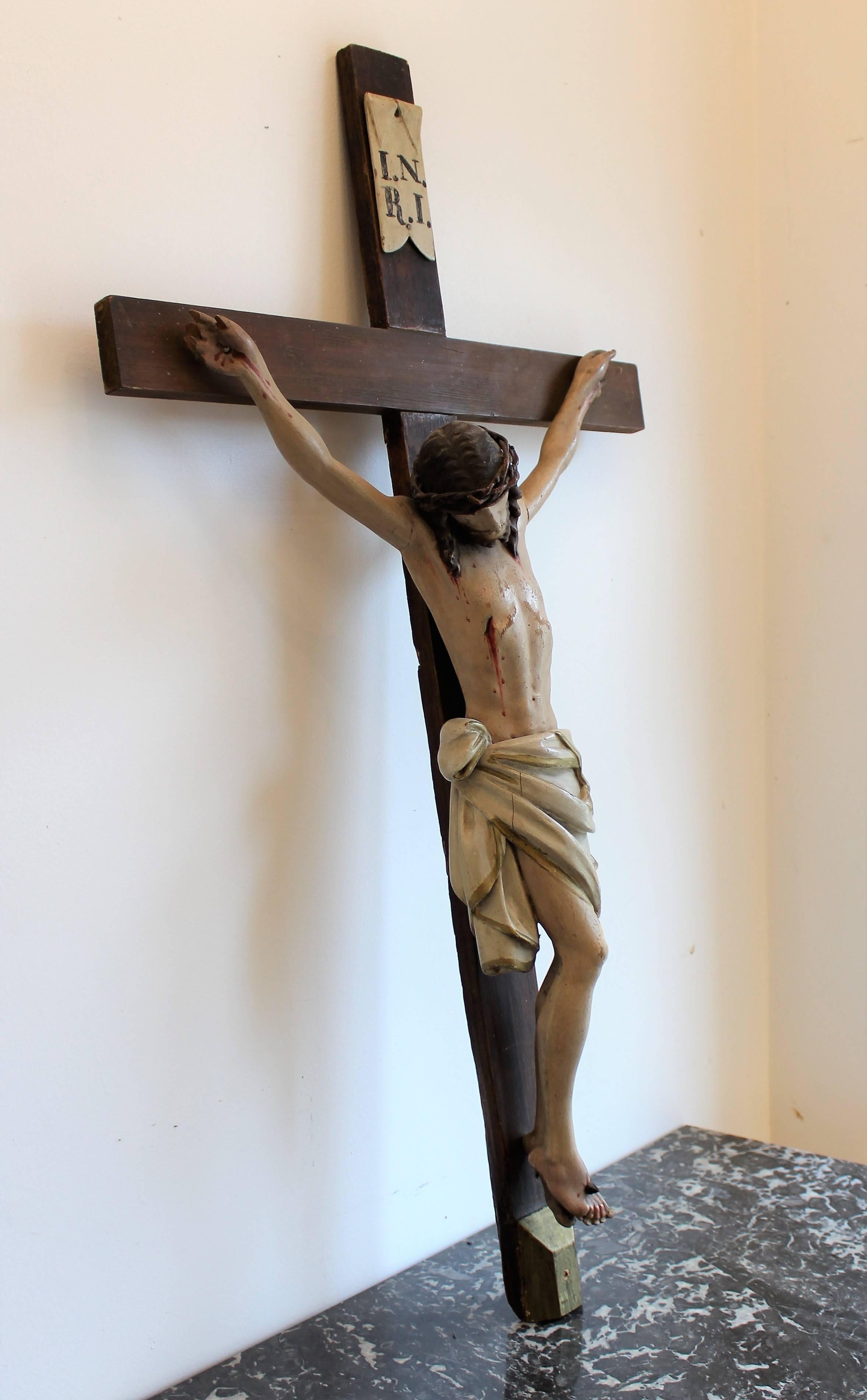 Early 19th Century European Hand Carved and Polychromed Wood Crucifix In Good Condition In Hamilton, Ontario