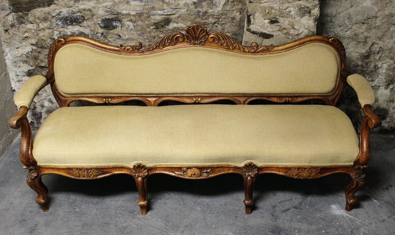19th Century Important Canadian Sofa In Good Condition For Sale In Hamilton, Ontario