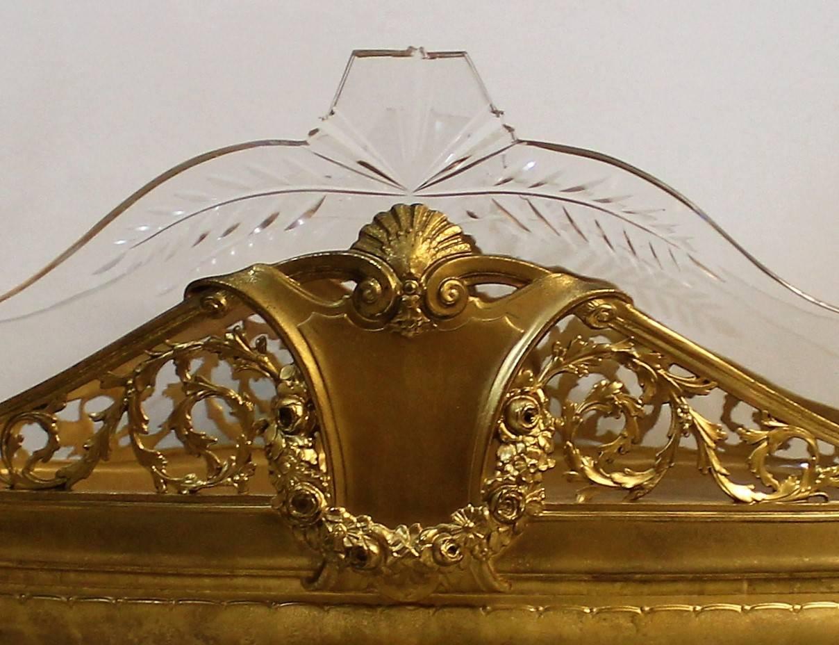 19th Century Gilt Centrepiece with Cut-Glass Insert For Sale 1
