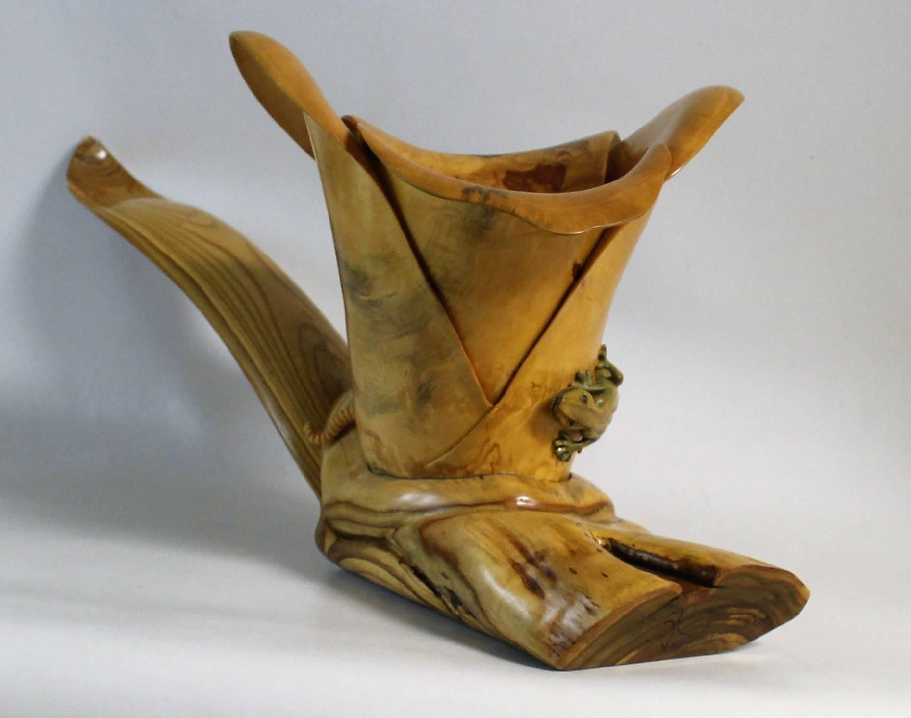 Organic Hand Carved Artisan Centerpiece  In Excellent Condition For Sale In Hamilton, Ontario