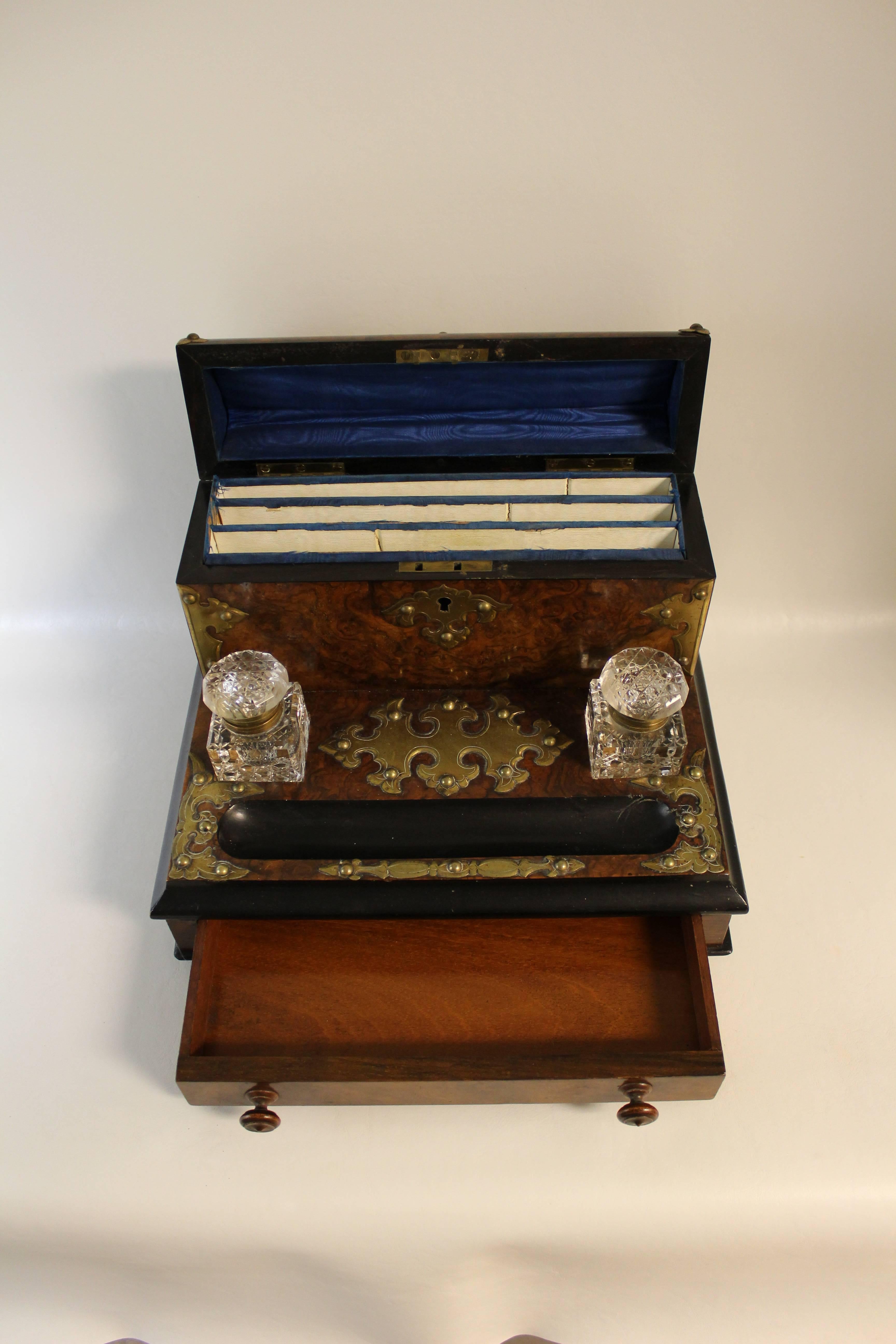 Victorian English Burl Walnut Desk Set Stationary Box with Inkwells and Pen Holder