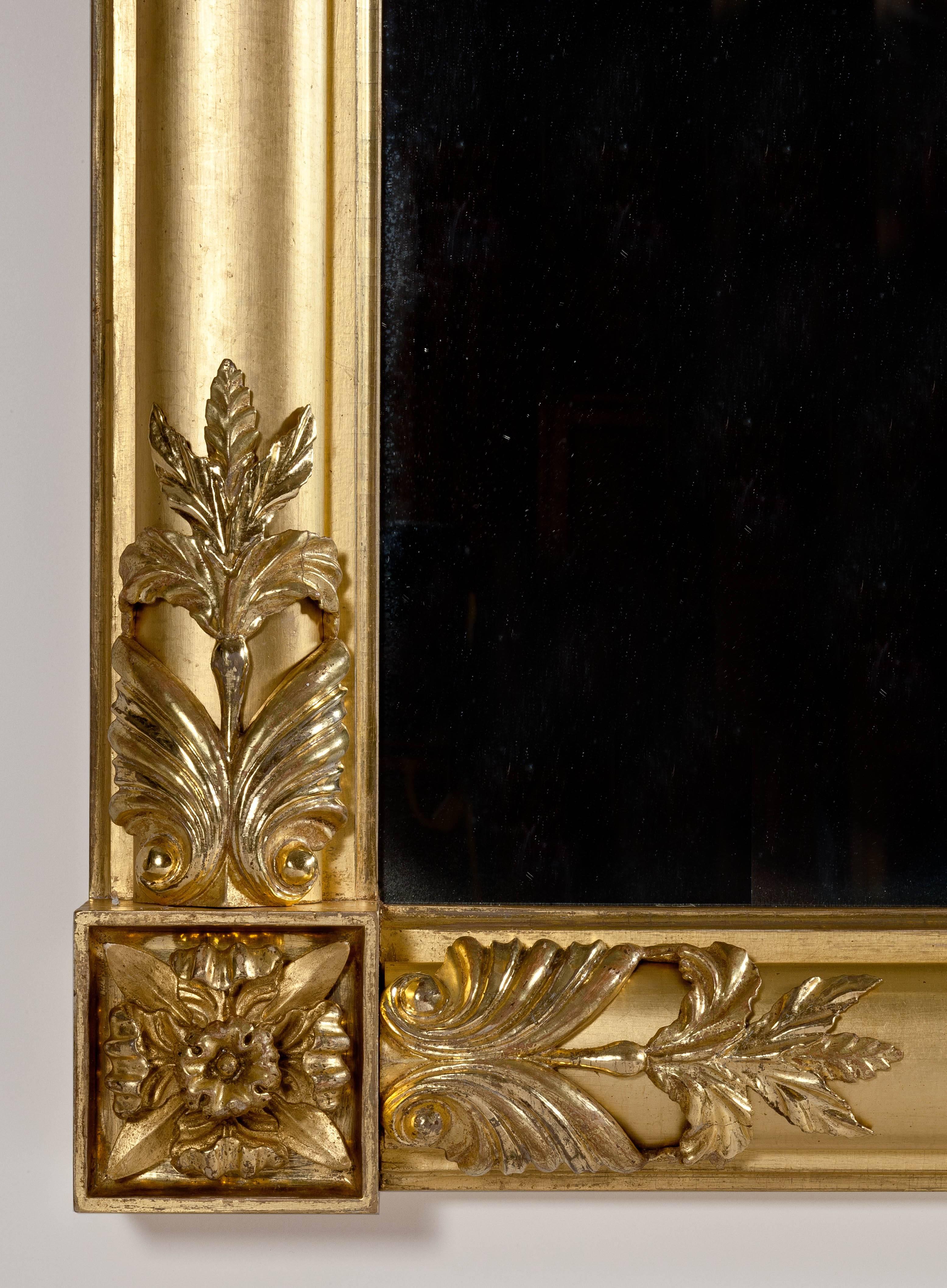 Rectangular frame with carved corner rosettes and palm from carving,
Boston, circa 1830.

Condition: Excellent; Retaining original gilding, mirror plate and back boards.

