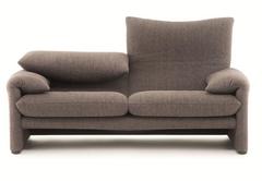 Maralunga 675 by Vico Magistretti Edition Cassina