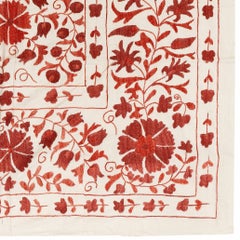Arazzo in seta ricamato 4,8 x 7 piedi, tovaglia uzbeka Suzani nei colori rosso e avorio