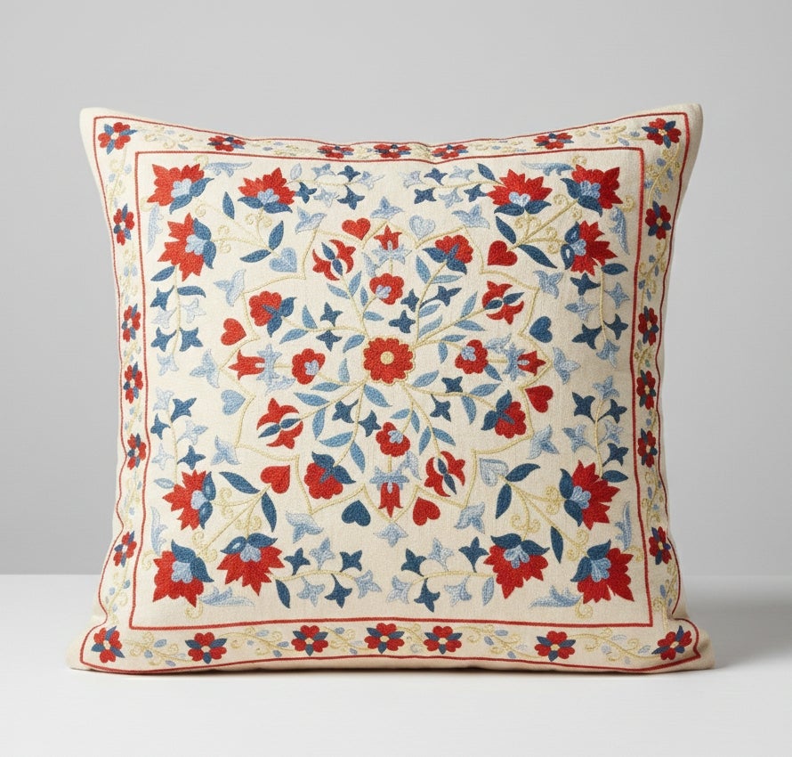 Copricuscino ricamato in 100% seta da 20 "x21". Federa con design floreale fatta a mano