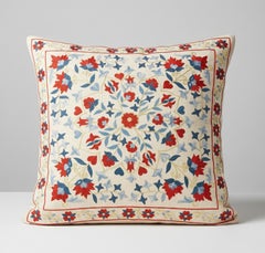 Copricuscino ricamato in 100% seta da 20 "x21". Federa con design floreale fatta a mano