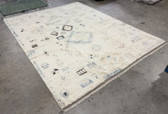 10x12 Ft Hand-Knotted Moroccan Berber Design Rug. 100% Wool. Ivory & Light Blue