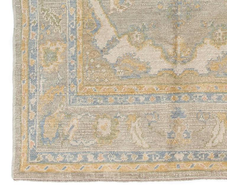 Oushak Rug For Sale at 1stdibs