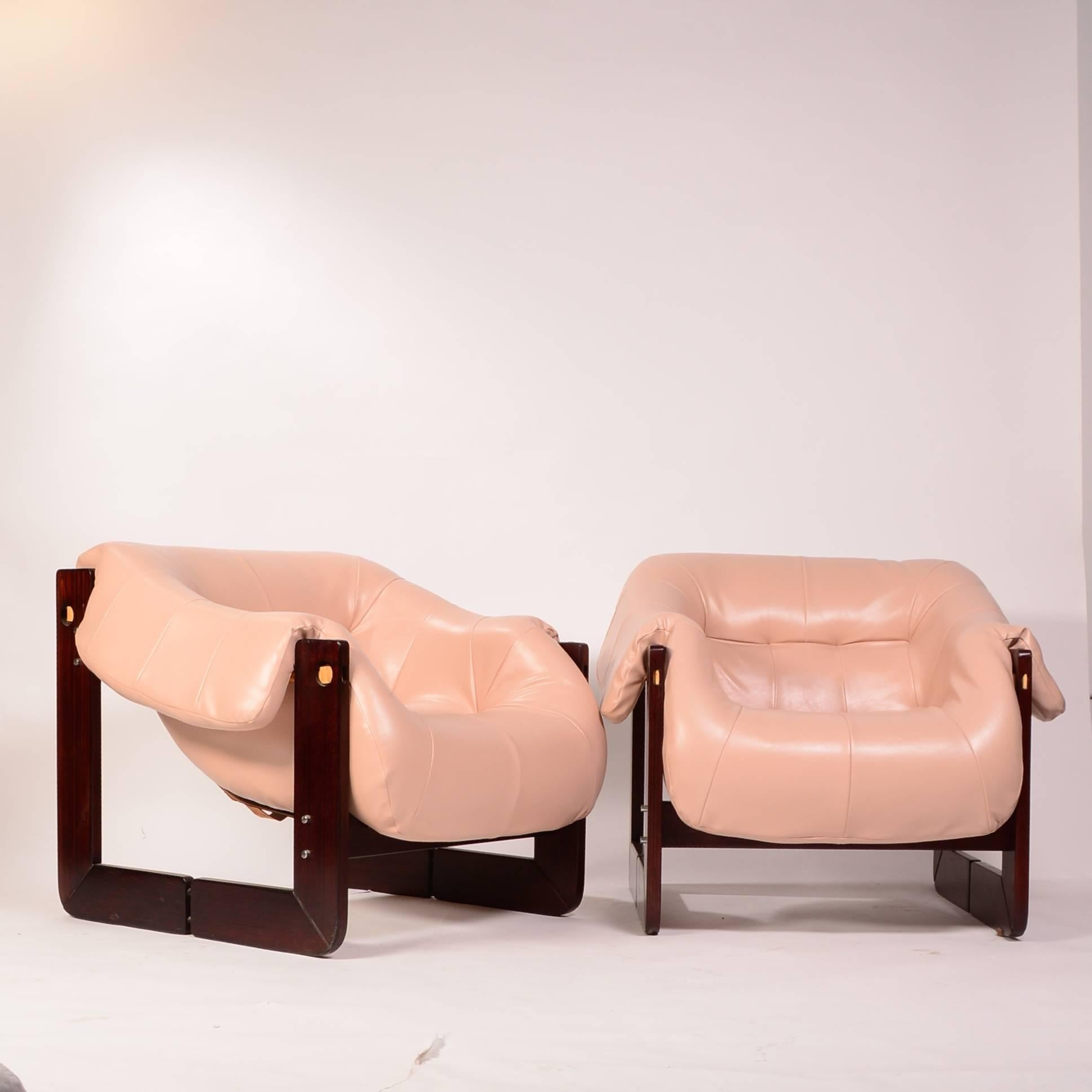 Modern pair of lounge chairs by Percival Lafer.