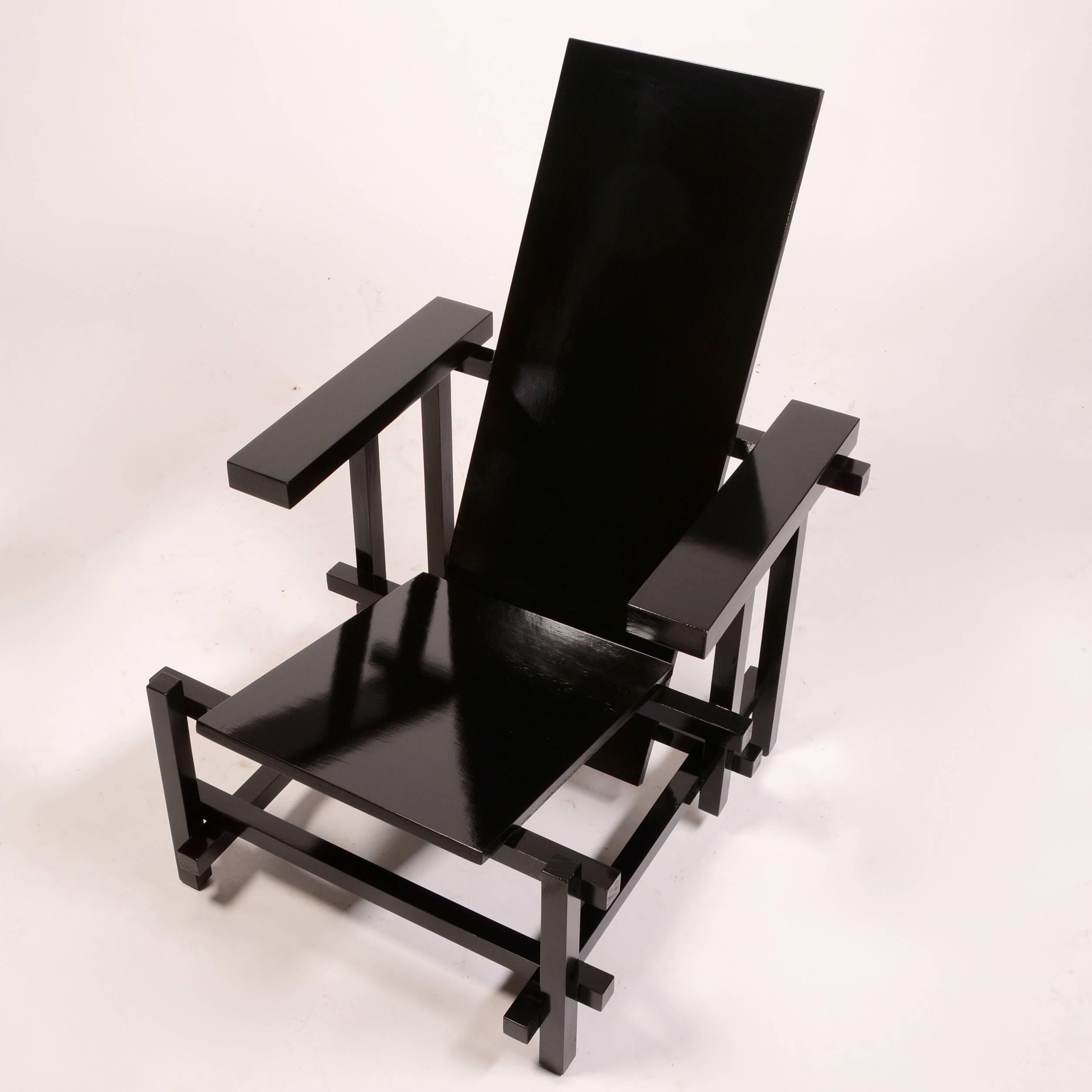 Dutch Vintage Gerrit Rietveld Chair in Black