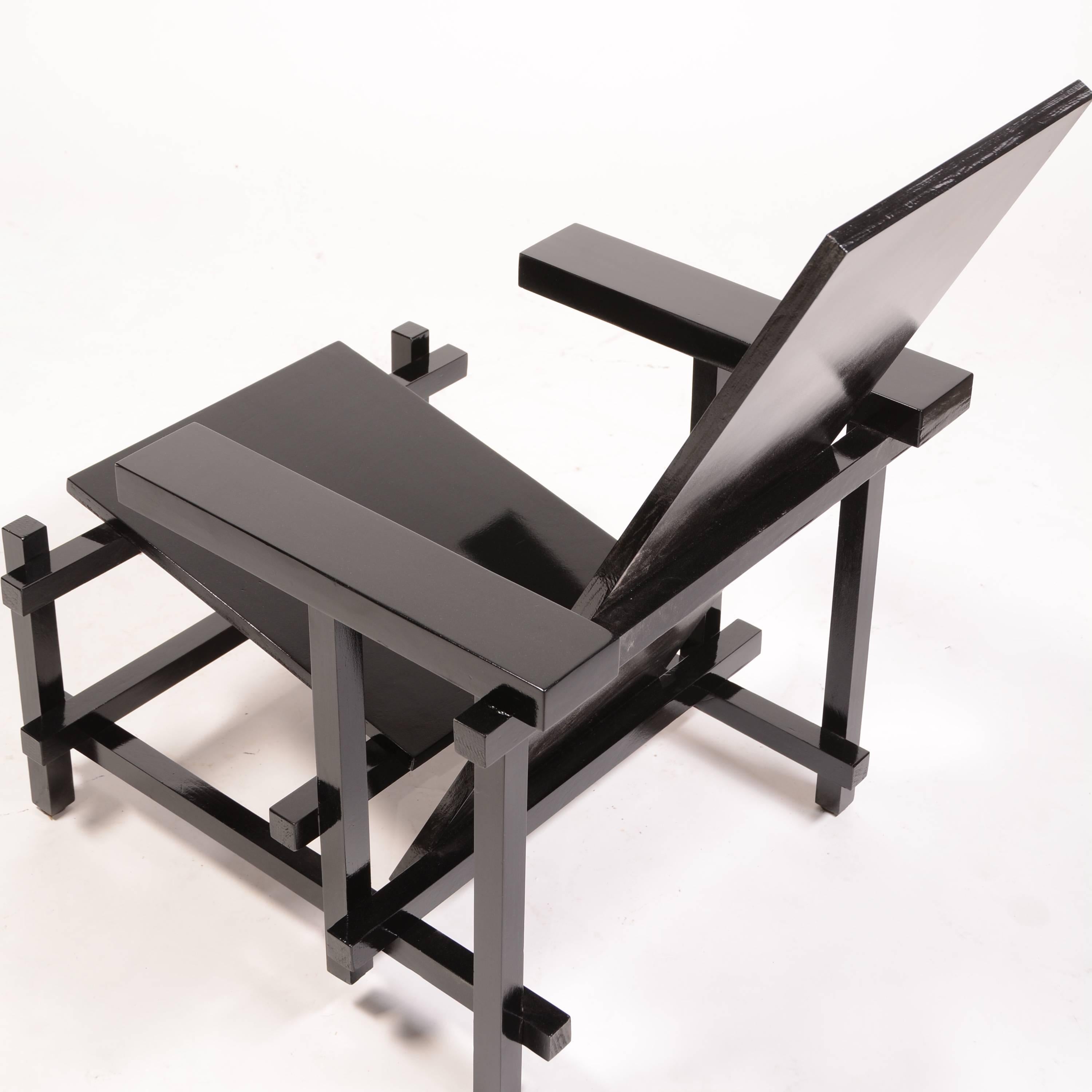 Vintage Gerrit Rietveld Chair in Black In Excellent Condition In Los Angeles, CA