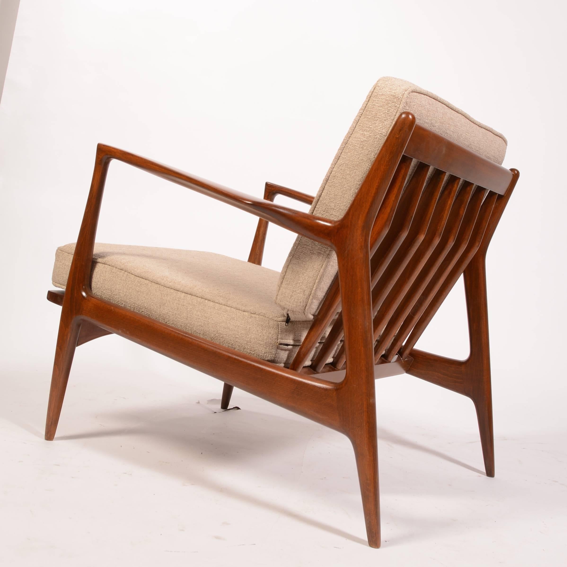 Danish Lounge Chair by Ib Kofod-Larsen for Selig, Restored In Excellent Condition In Los Angeles, CA