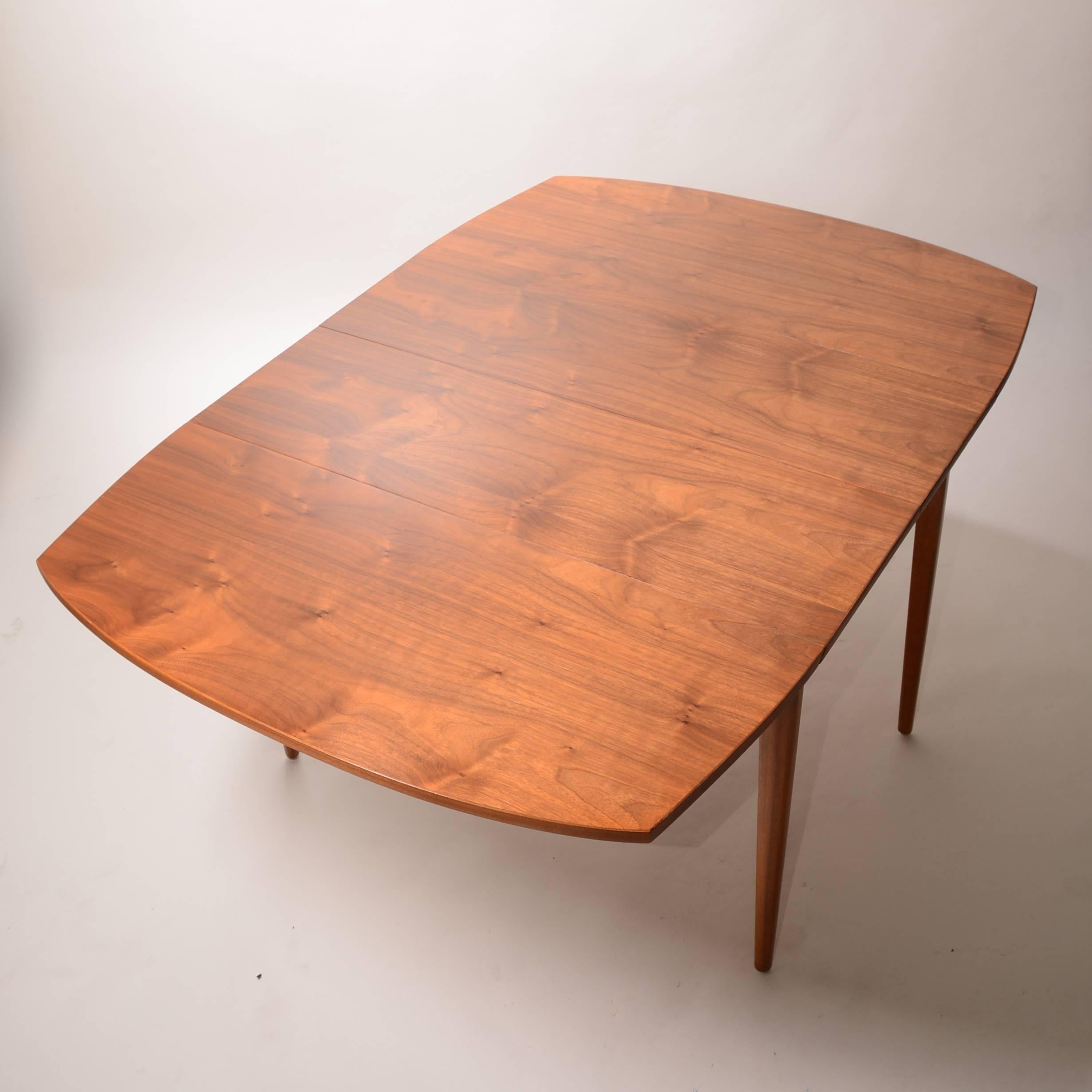 Kipp Stewart for Drexel Walnut Drop-Leaf Dining Table In Excellent Condition In Los Angeles, CA
