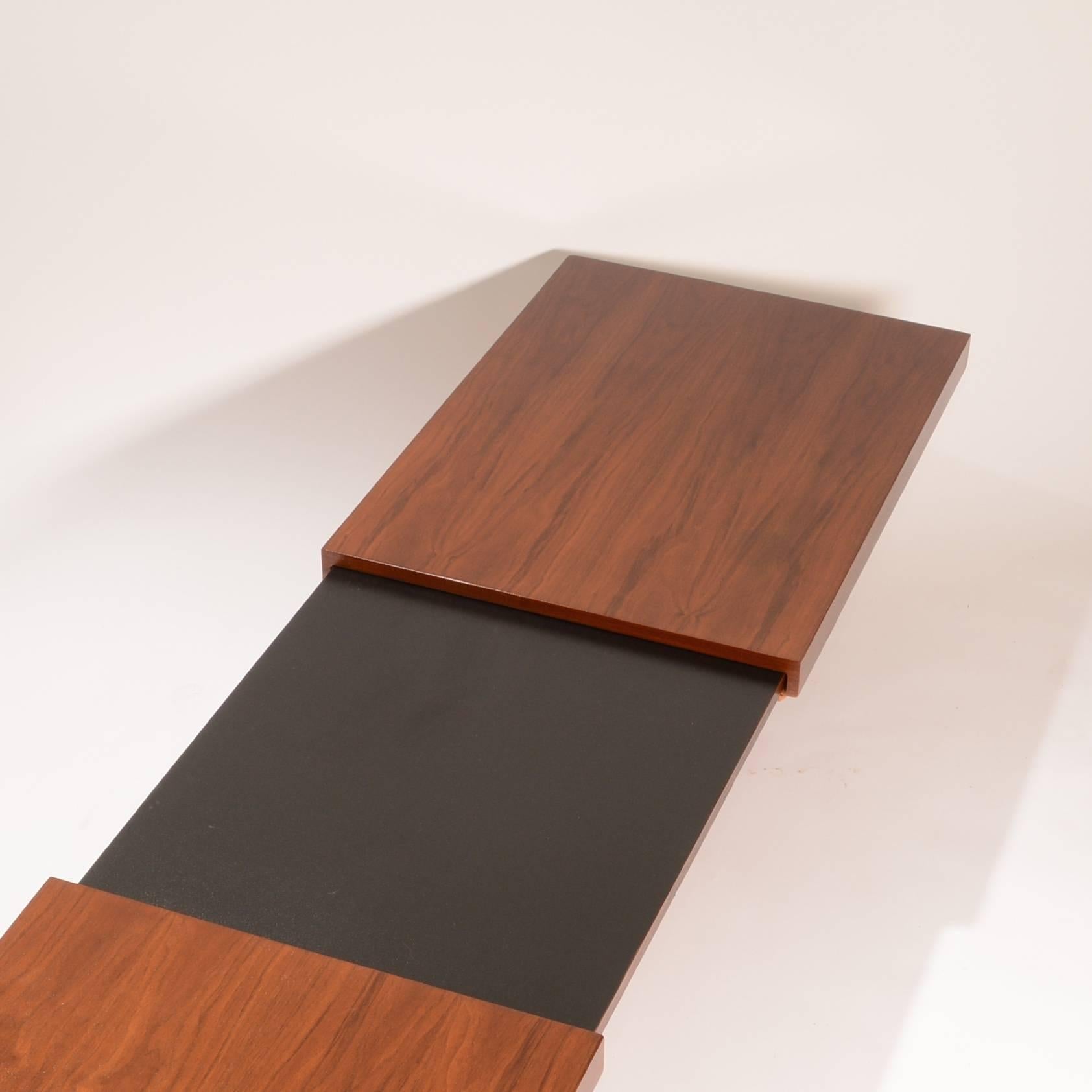 John Keal Expanding Coffee Table by Brown Saltman In Good Condition For Sale In Los Angeles, CA