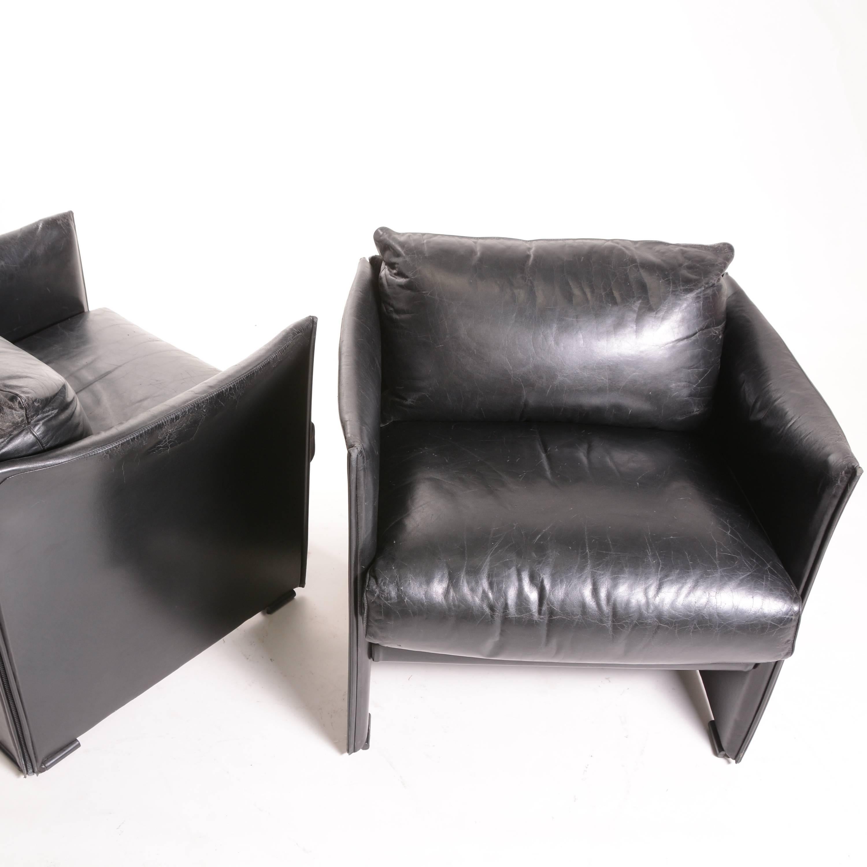 Pair of Black Leather Armchairs by Vico Magistretti for Cassina 2