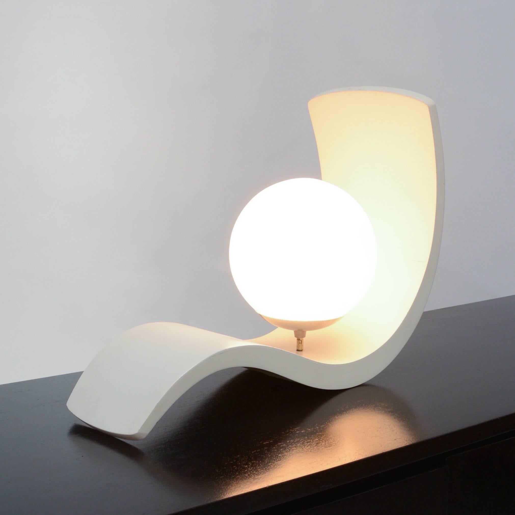 Wood Sculptural Table Lamp in the Manner of Milo Baughman