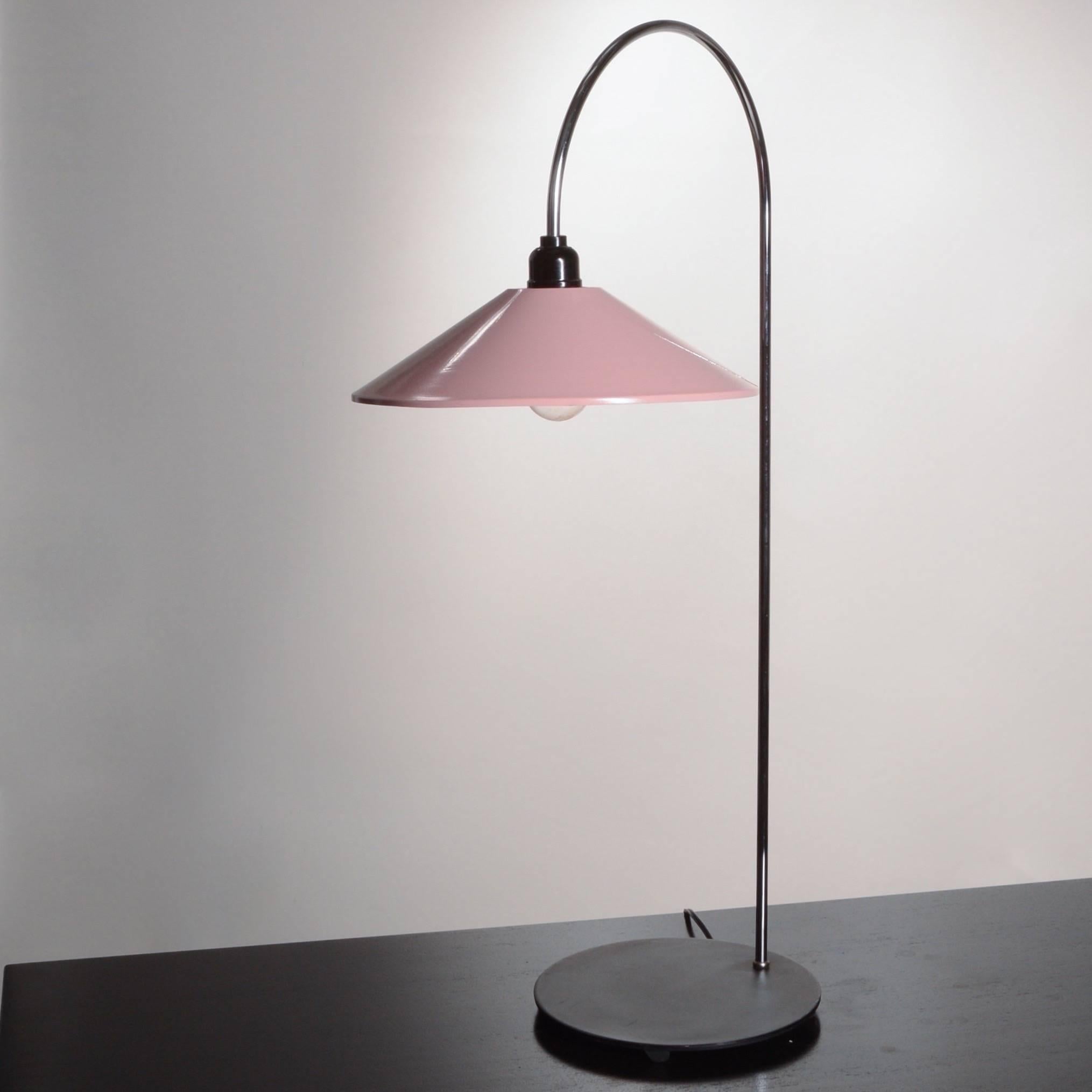 Dusty Pink Danish Modern Table Lamp In Excellent Condition In Los Angeles, CA