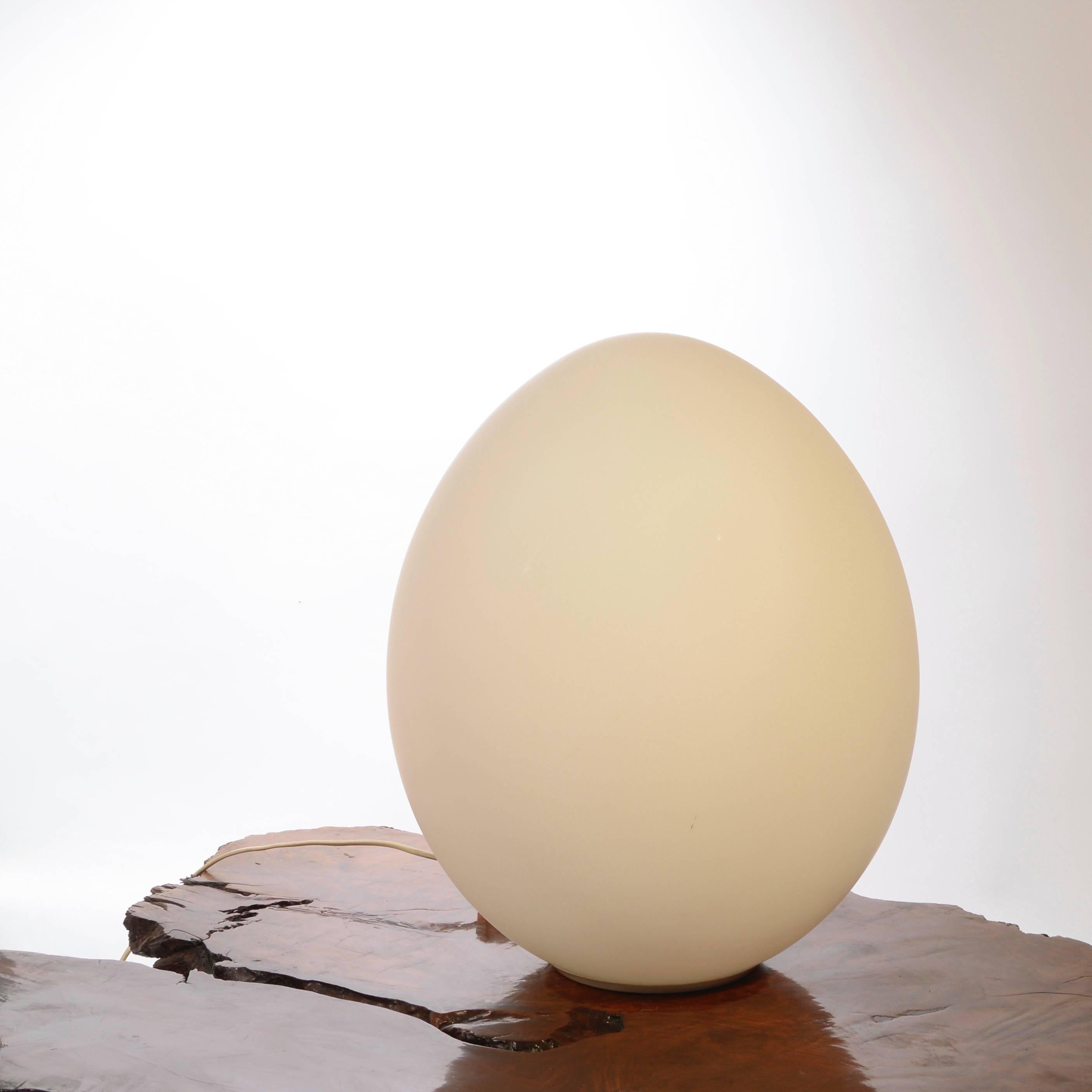 Very large Murano egg lamp, circa 1960.