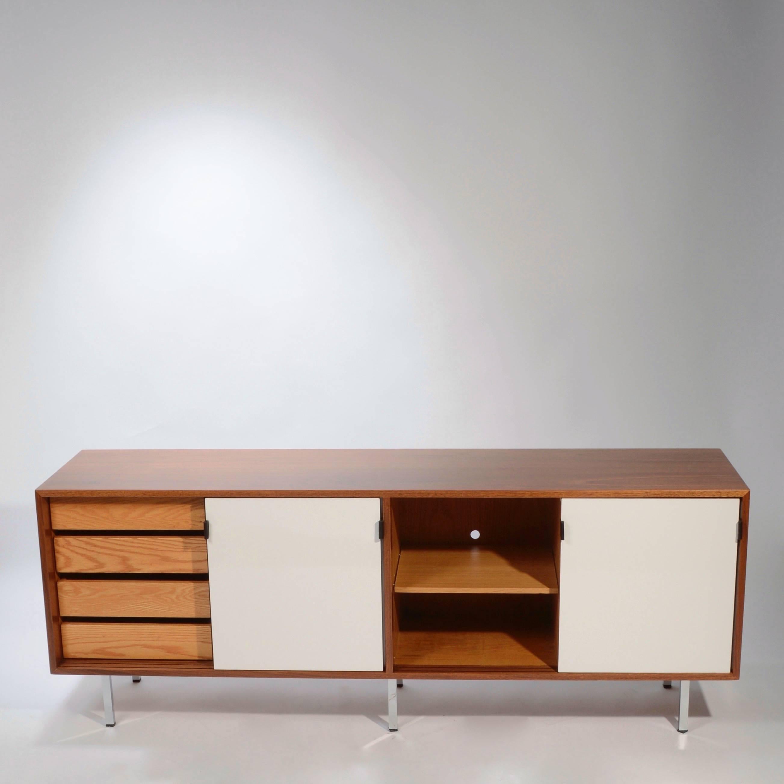 Lacquered Early and Rare Florence Knoll Credenza in Walnut and White Formica