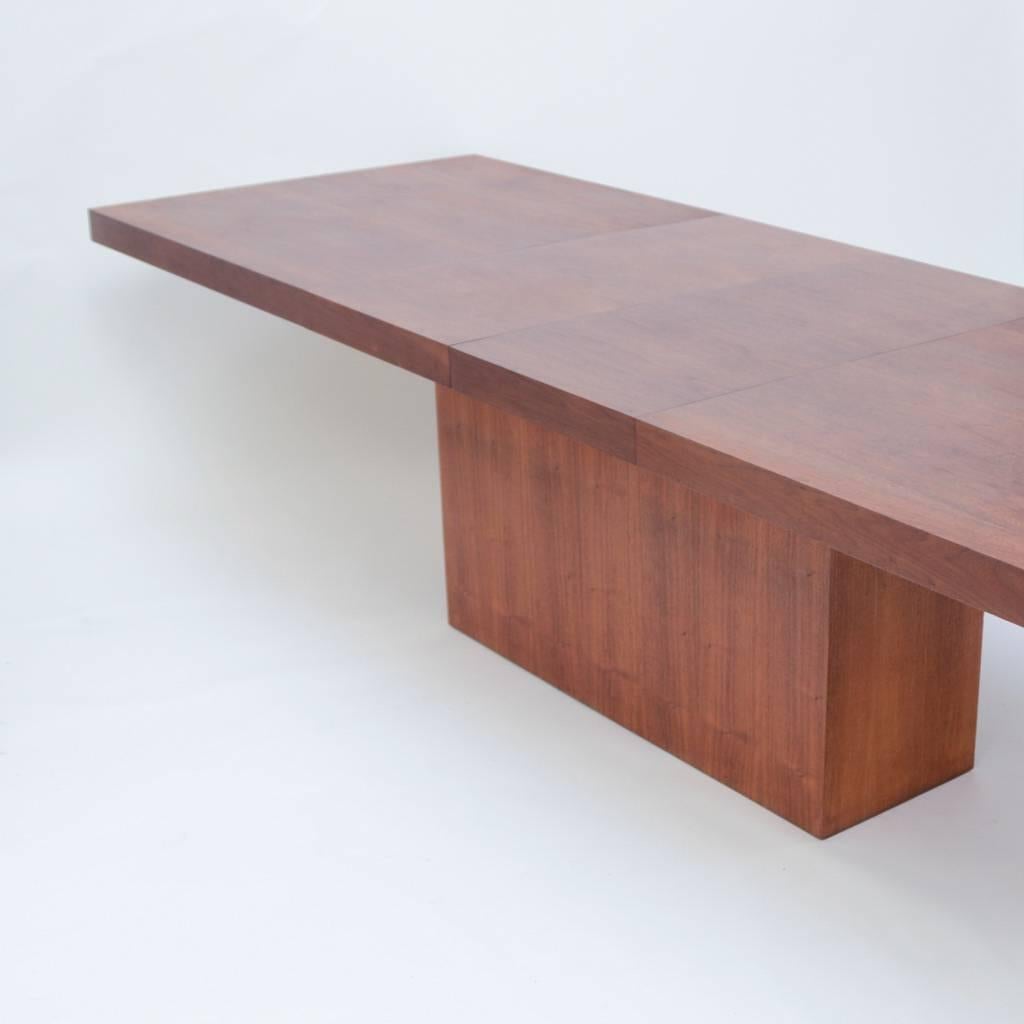 Milo Baughman Walnut Dining Table In Good Condition In Los Angeles, CA