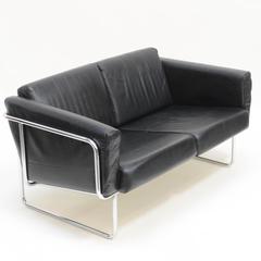 Divano e sedia in pelle "Aris" di Hans Eichenburger