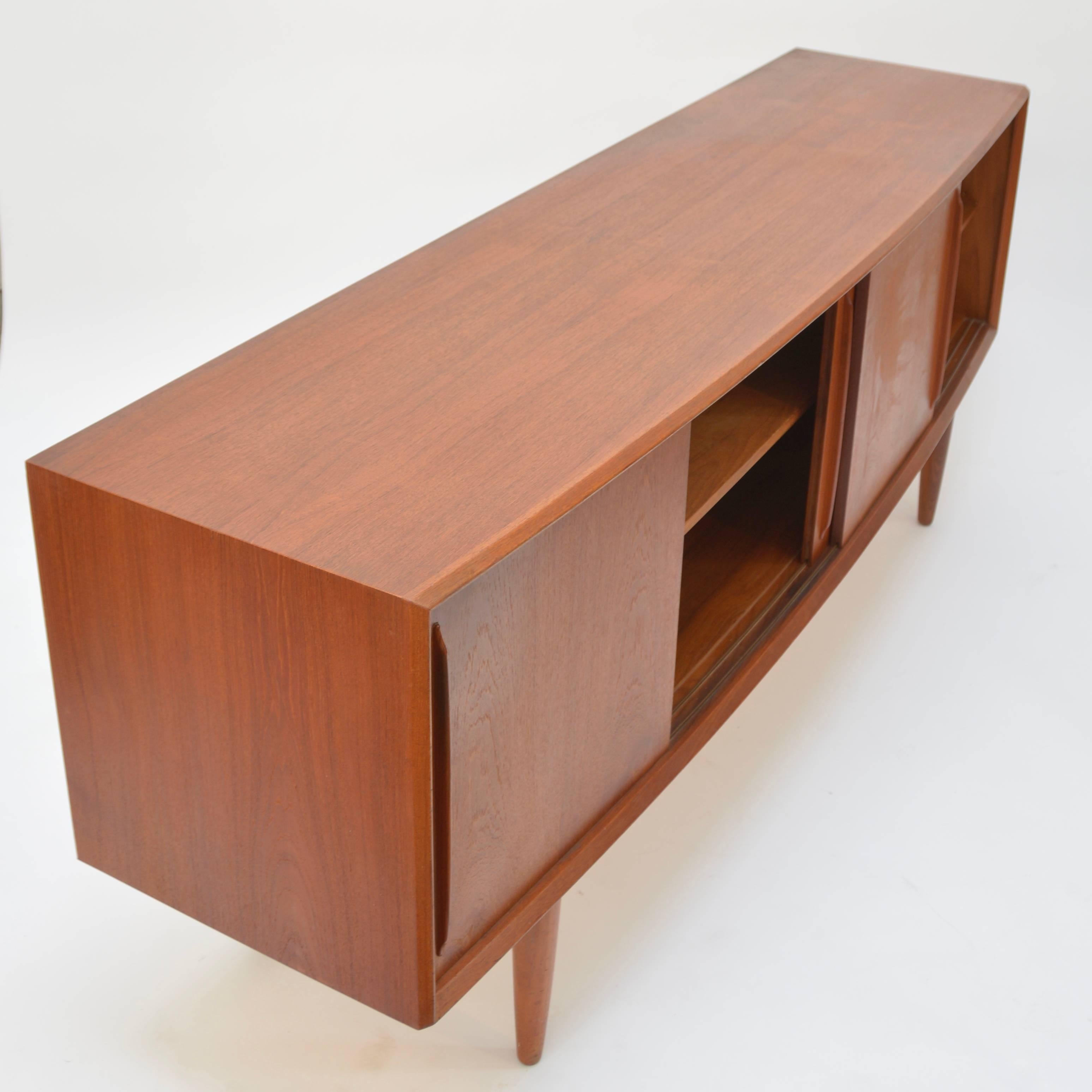 hp hansen sideboard