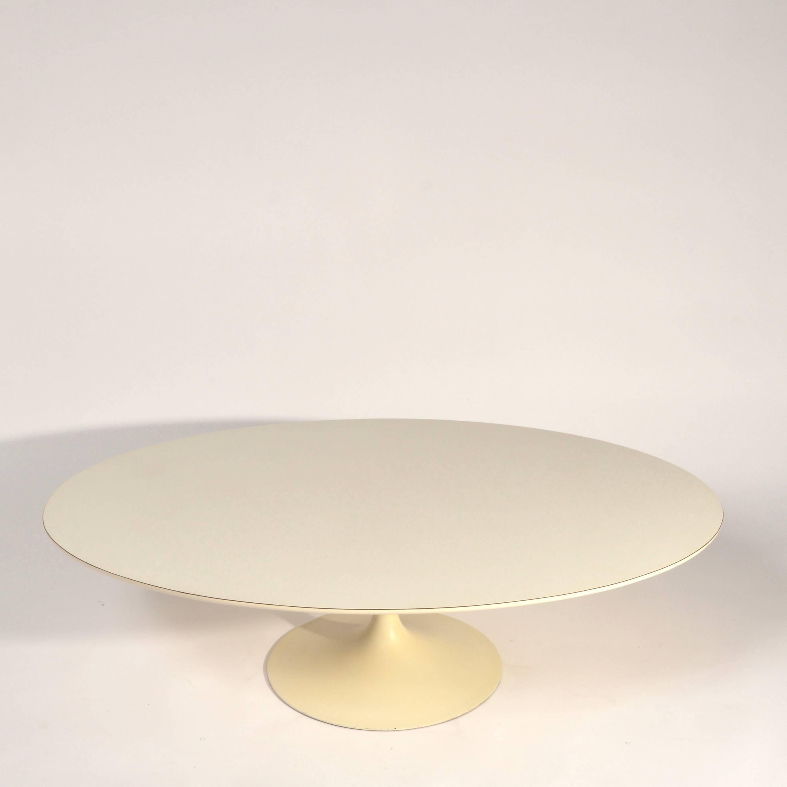 Minimalist Early Knoll Tulip Base Coffee Table by Eero Saarinen, 1950s