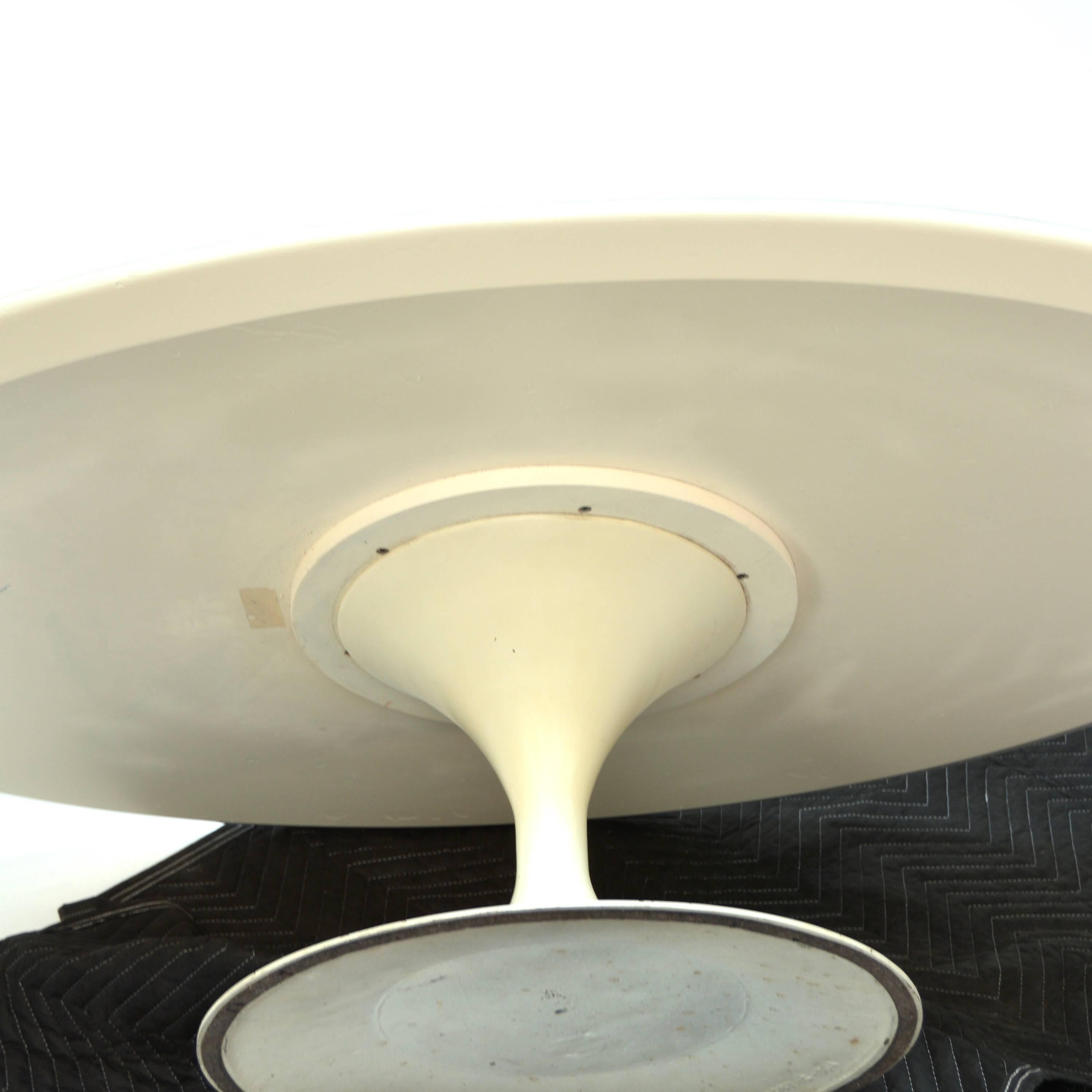 American Early Knoll Tulip Base Coffee Table by Eero Saarinen, 1950s