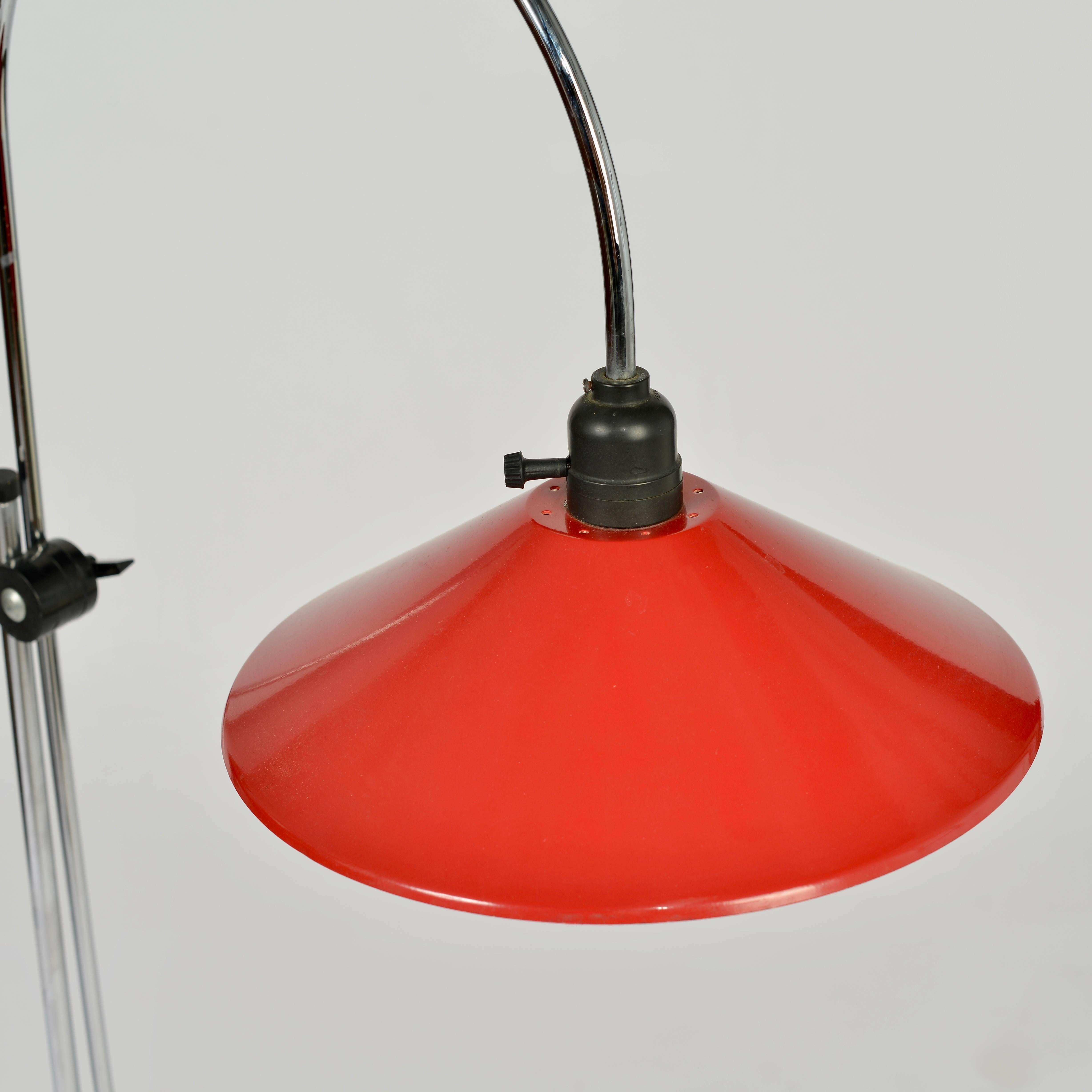 Adjustable Red and Black Italian Modern Floor Lamp In Excellent Condition For Sale In Los Angeles, CA