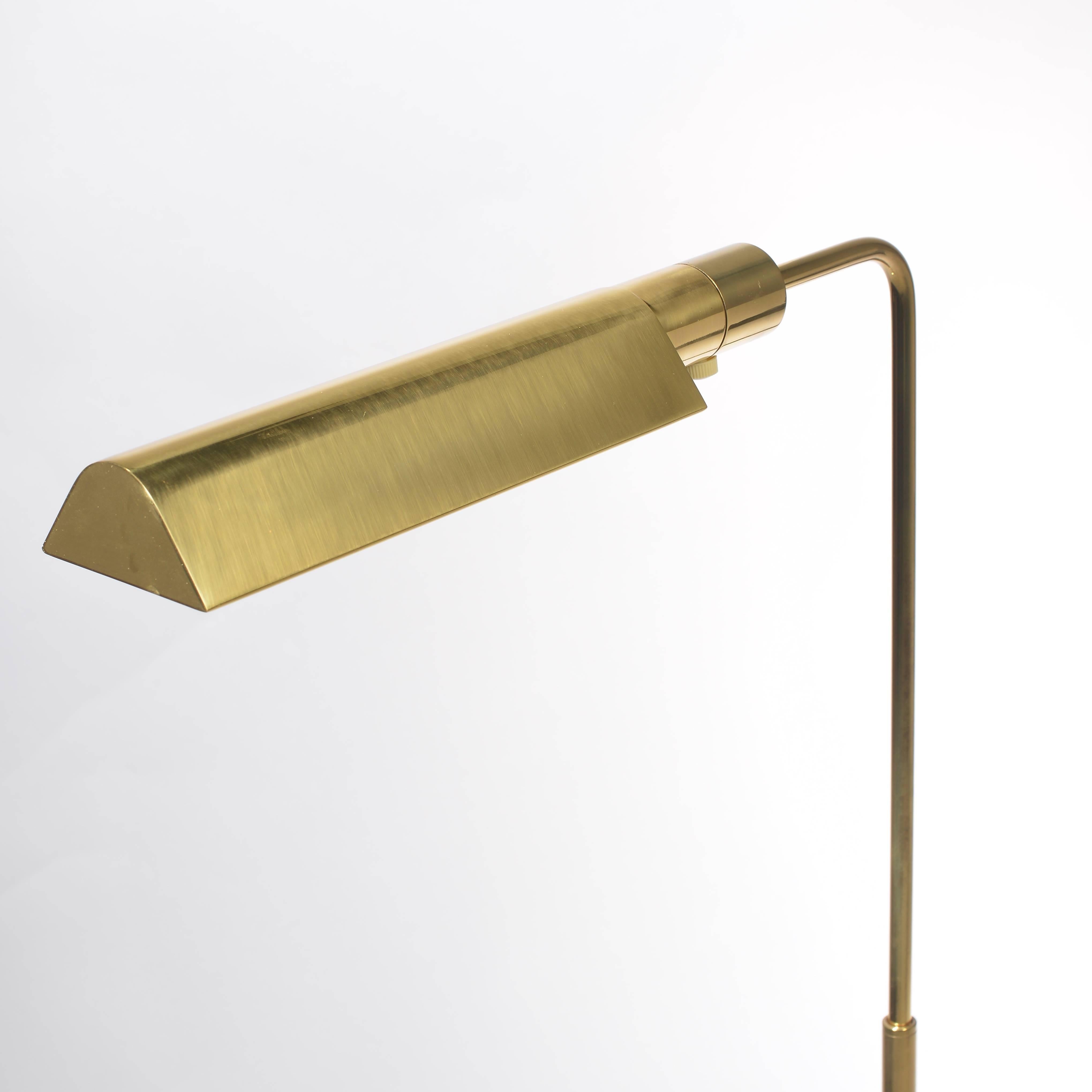 Brass Swivel Floor Lamp by Casella with V-Base In Excellent Condition In Los Angeles, CA