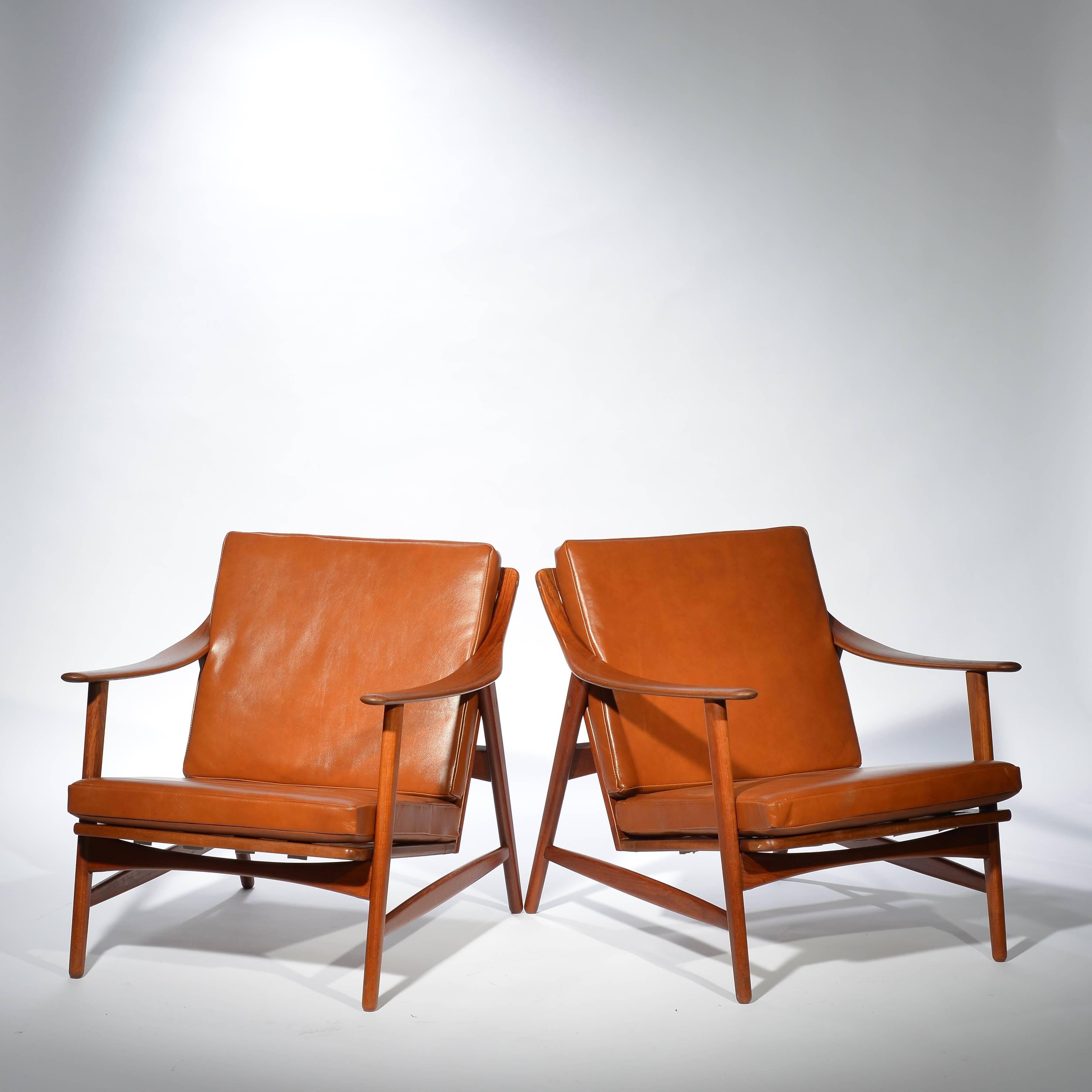 Scandinavian Modern Arne Hovmand Olsen for Mogens Kold Lounge Chairs in Teak and Leather