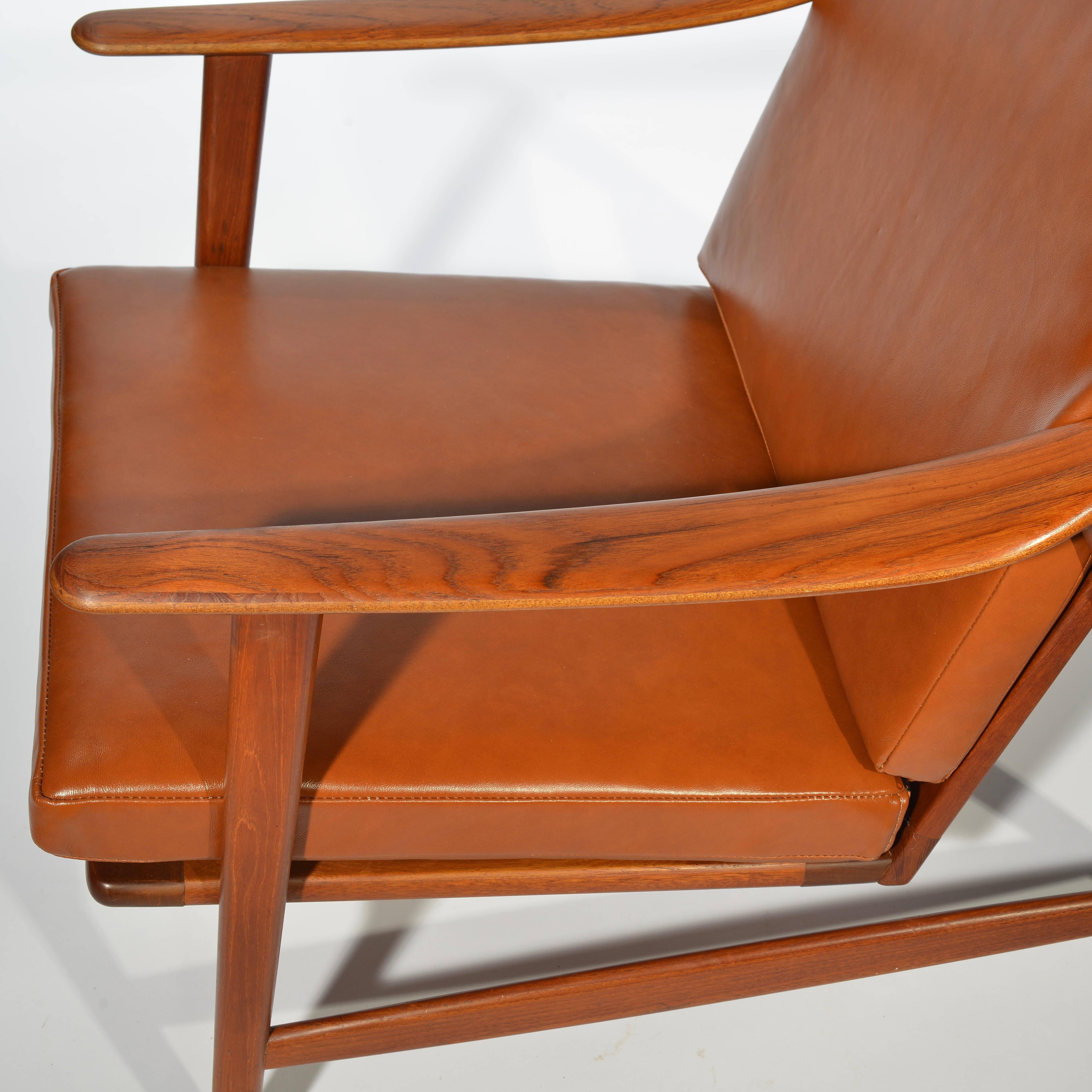 Arne Hovmand Olsen for Mogens Kold Lounge Chairs in Teak and Leather In Excellent Condition In Los Angeles, CA