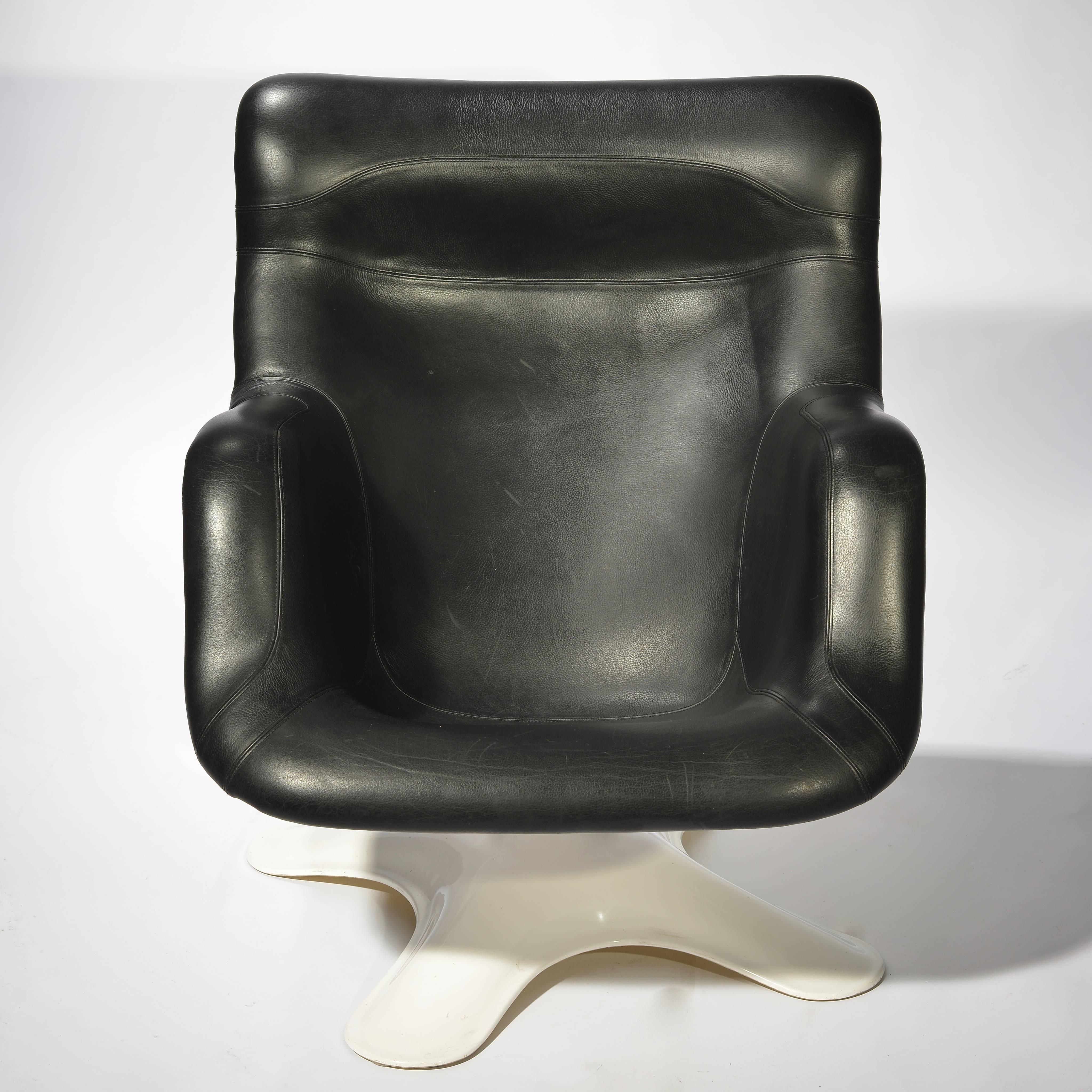 Scandinavian Modern Karuselli Lounge Chair by Yrjö Kukkapuro