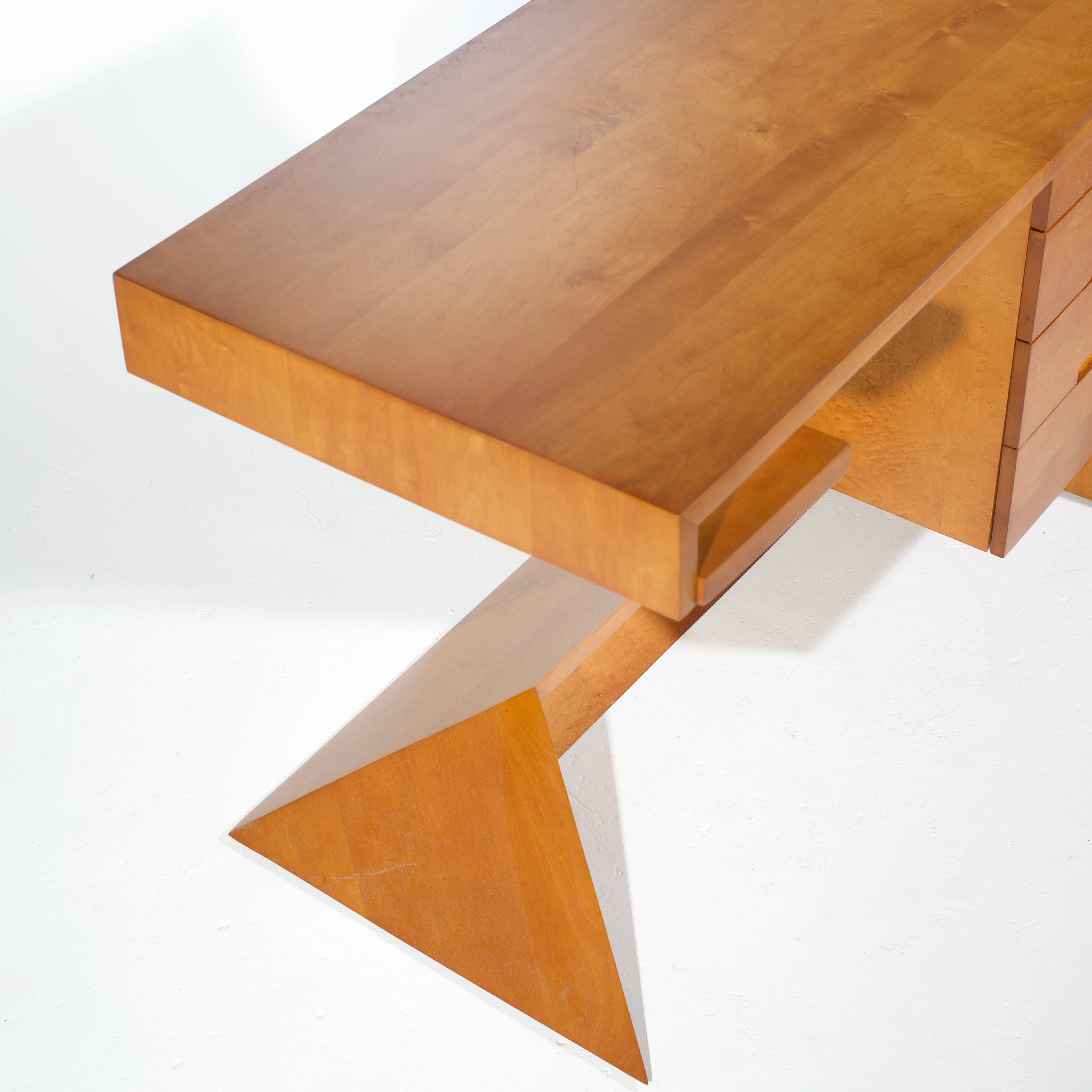 Dan Johnson for Hayden Hall Solid Maple Desk, 1947 In Excellent Condition For Sale In Los Angeles, CA
