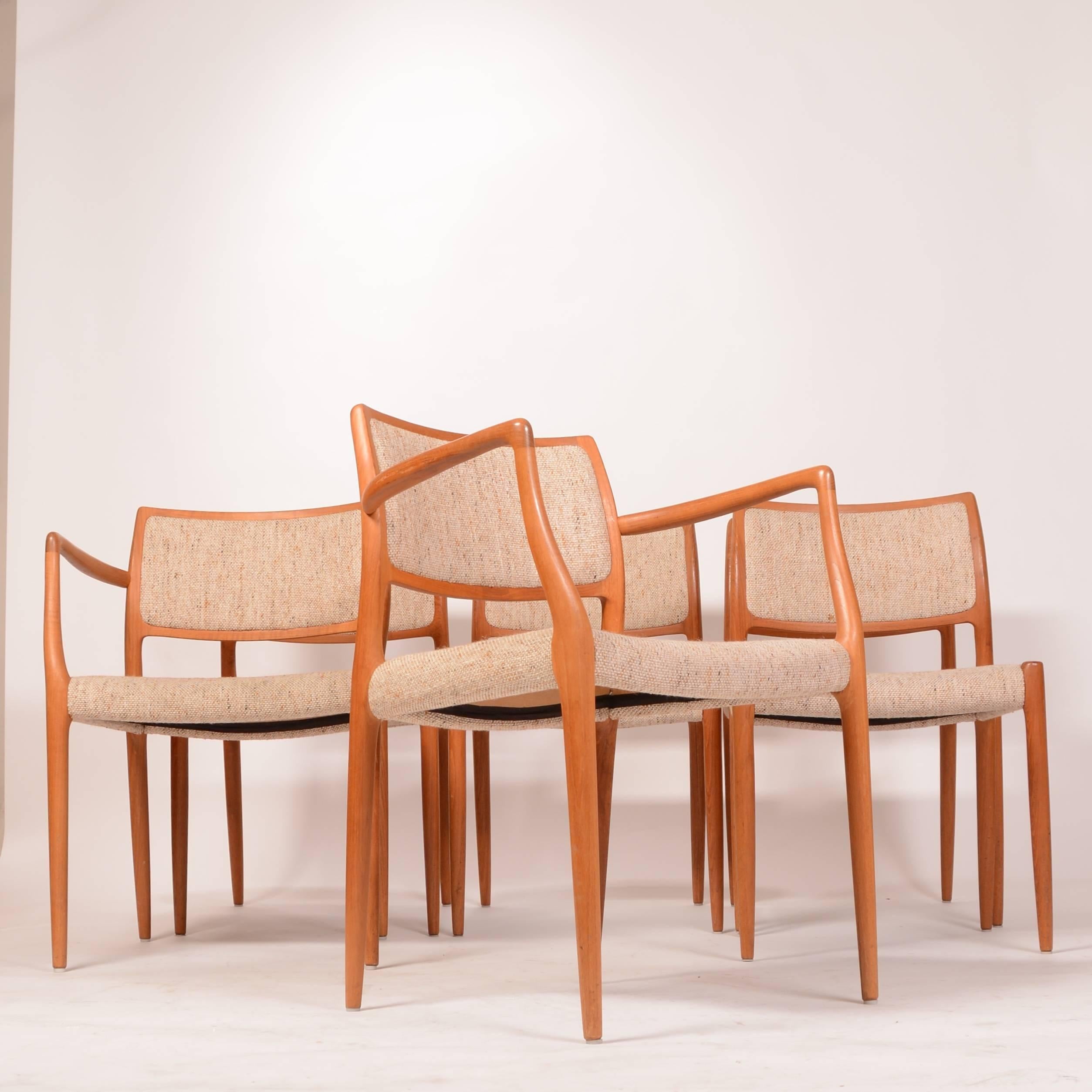 This is a set of 6 teak dining chairs designed by Niels Otto Møller for J. L. Møllers Møbelfabrik. The model 80 dates to 1968 and is an exceptional chair offering a very comfortable posture and the warm modern look typical of great danish design. 