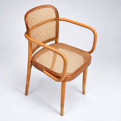 Fauteuil rare Thonet 811 « Prague » en osier brut, conçu par Josef Hoffmann, 6 exemplaires disponibles