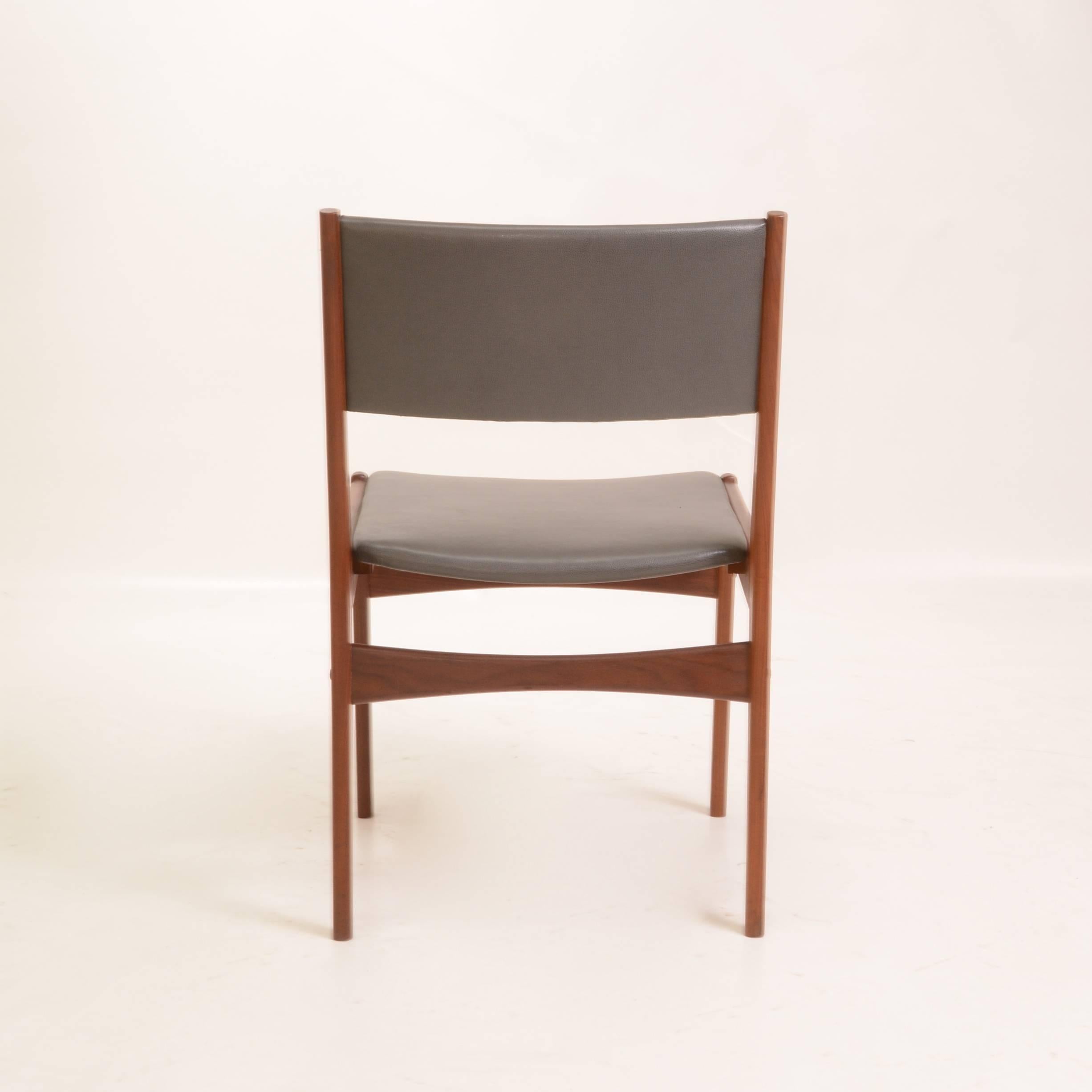 Scandinavian Modern Set of 6 Frem Rojle Dining Chairs with New Upholstery